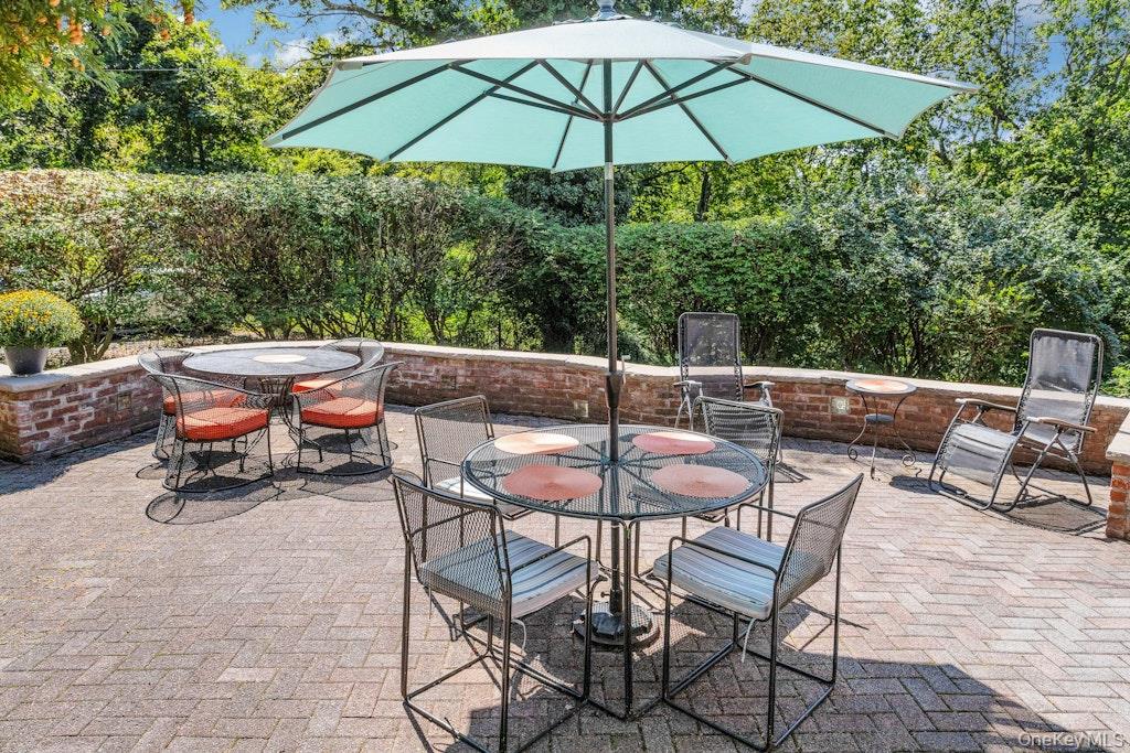 2 Buttermilk Falls, Nyack, NY 10960