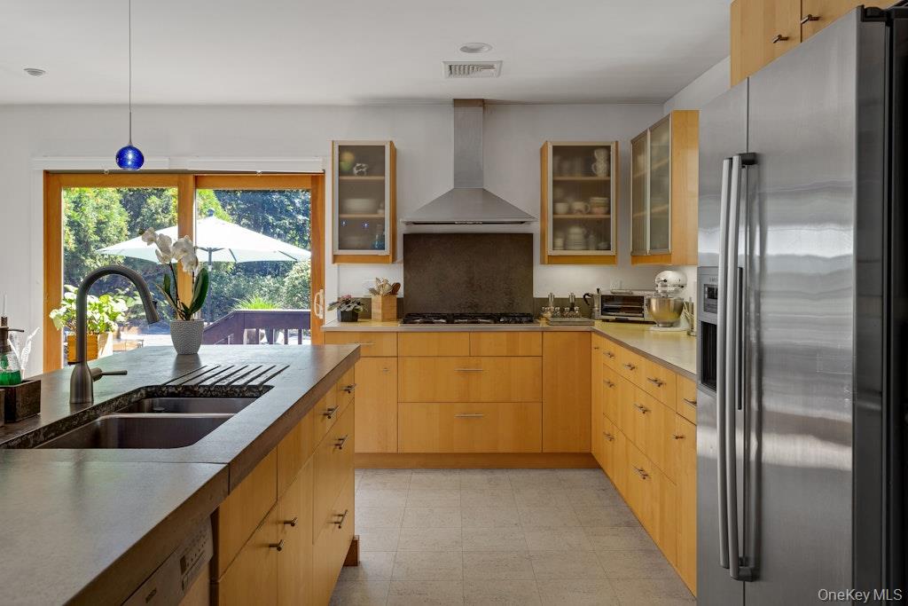 2 Buttermilk Falls, Nyack, NY 10960