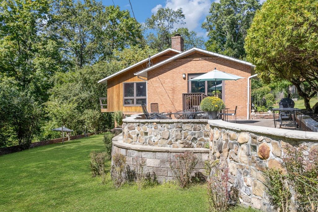 2 Buttermilk Falls, Nyack, NY 10960