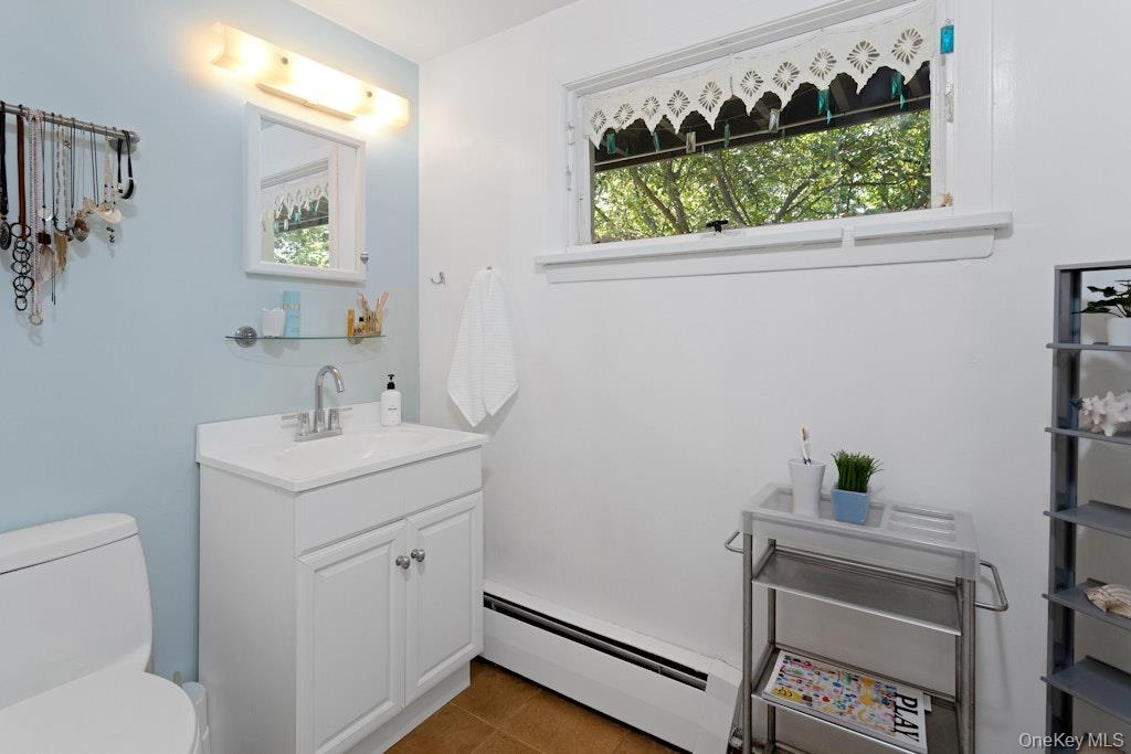 2 Buttermilk Falls, Nyack, NY 10960