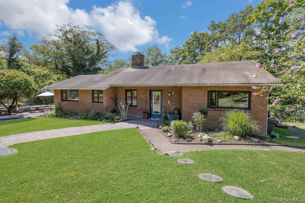 2 Buttermilk Falls, Nyack, NY 10960