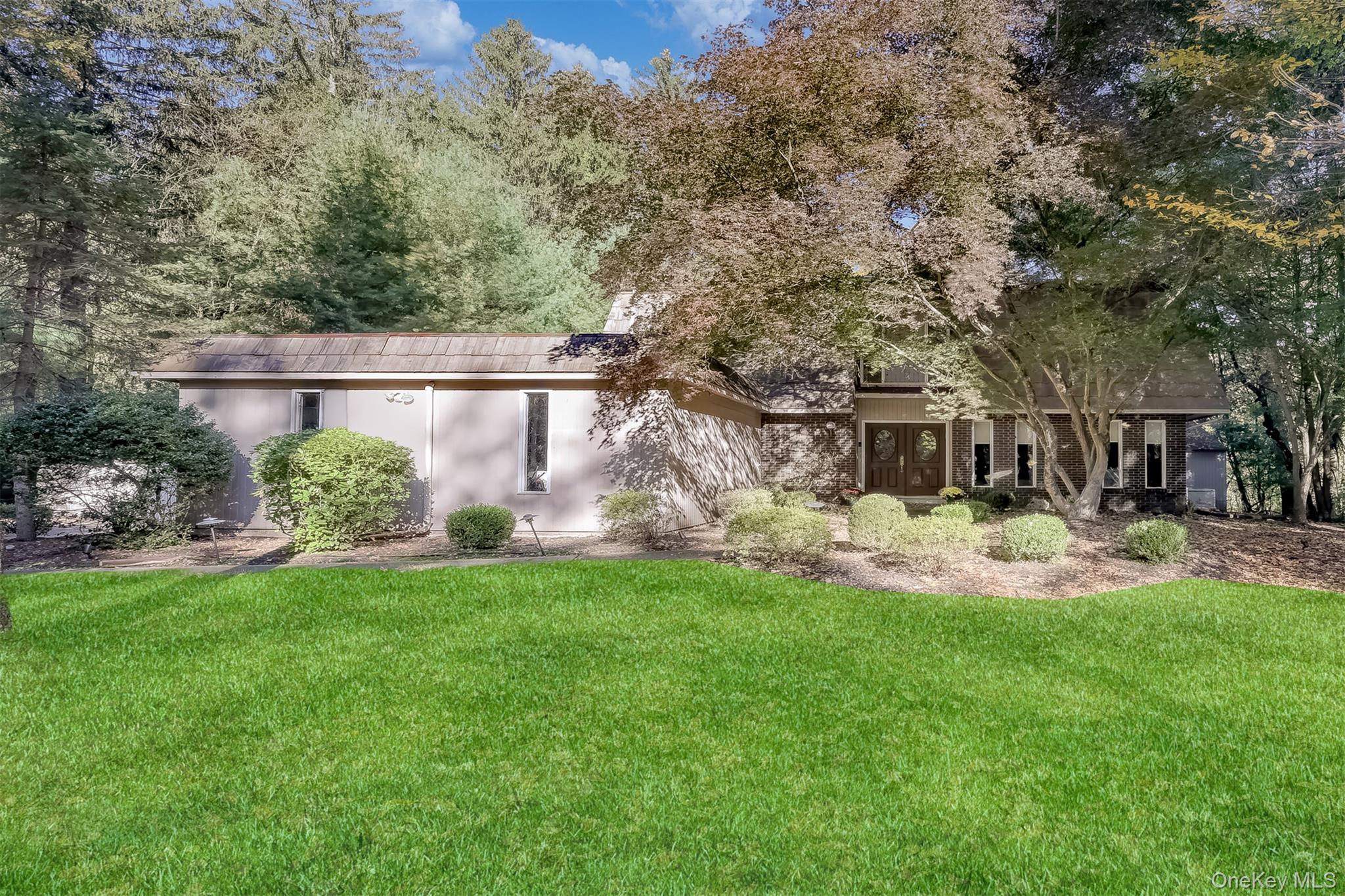 8 Kings Gate Road, Suffern, NY 10901