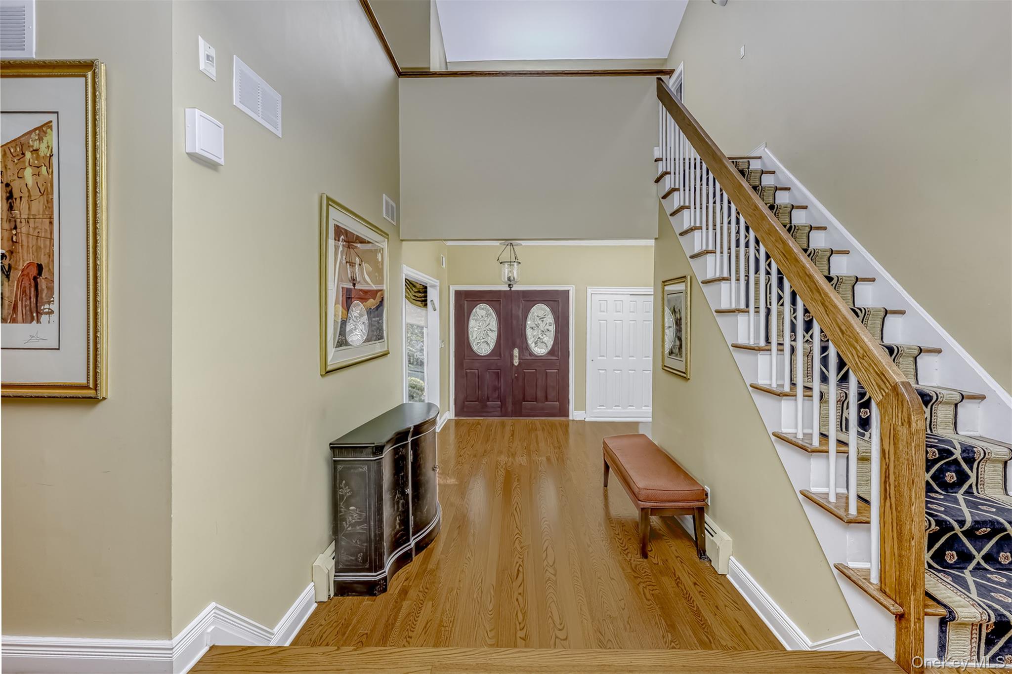 8 Kings Gate Road, Suffern, NY 10901