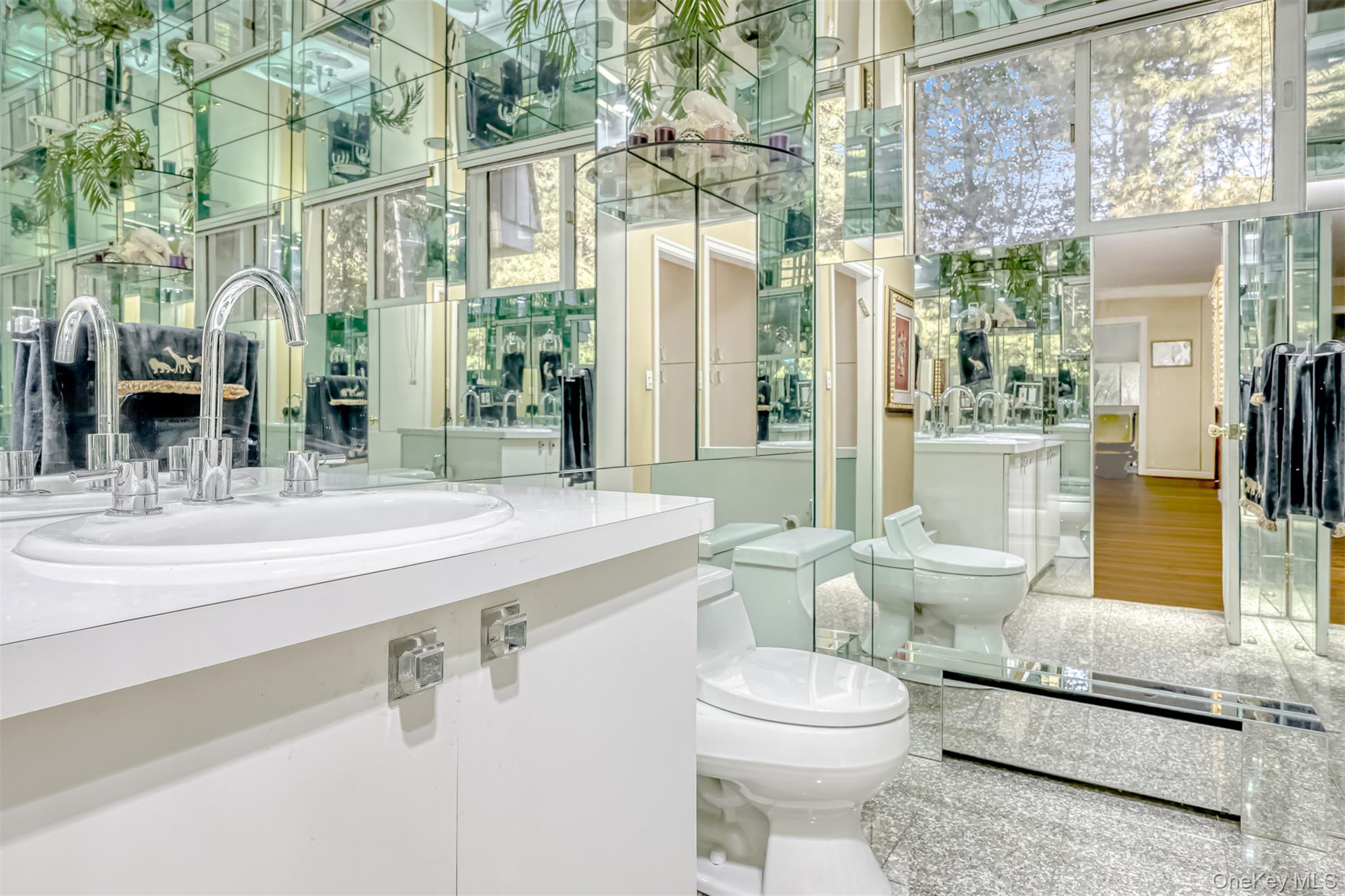 8 Kings Gate Road, Suffern, NY 10901