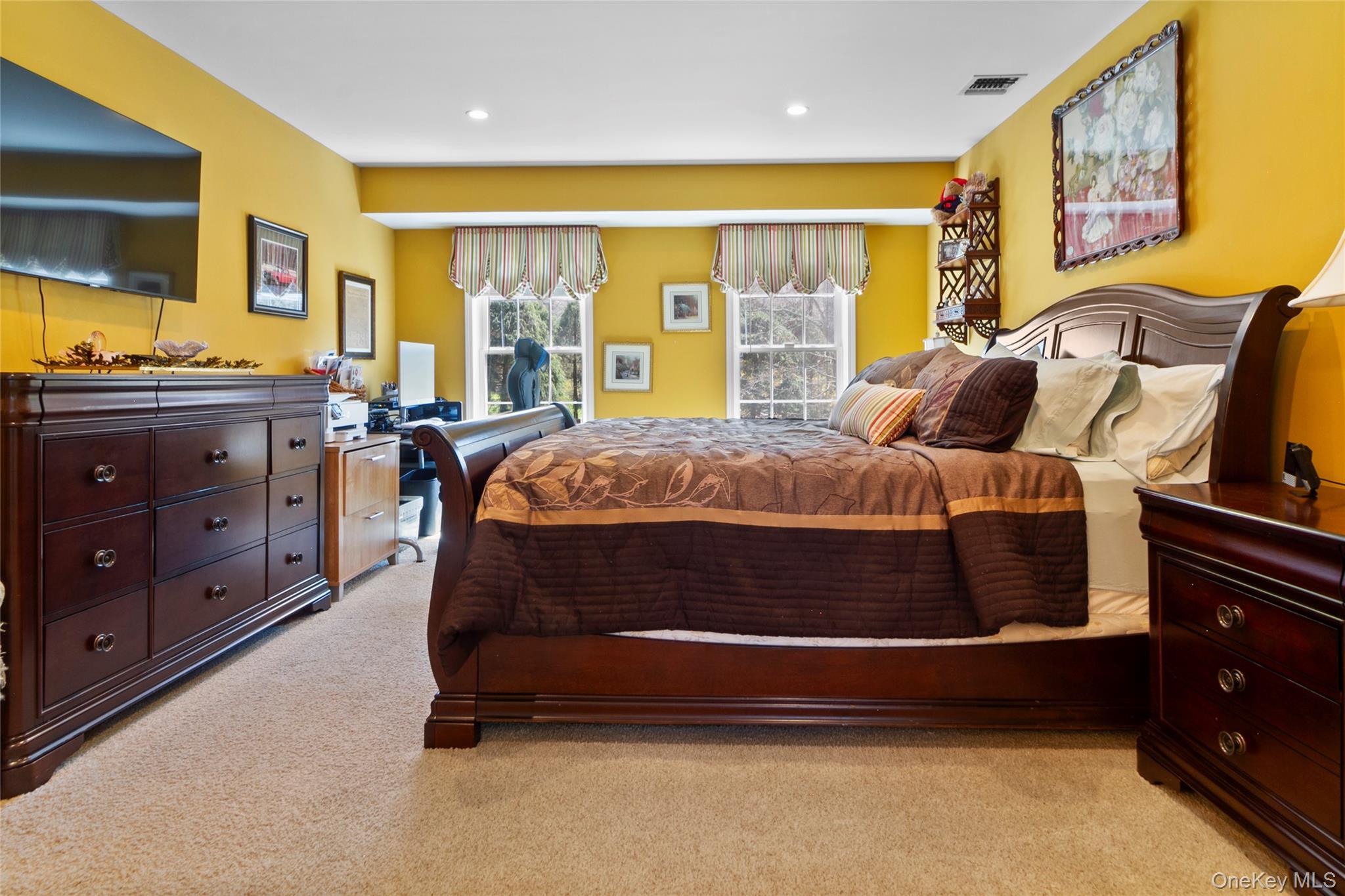 31 Farm Lake Court, Carmel, NY 10512