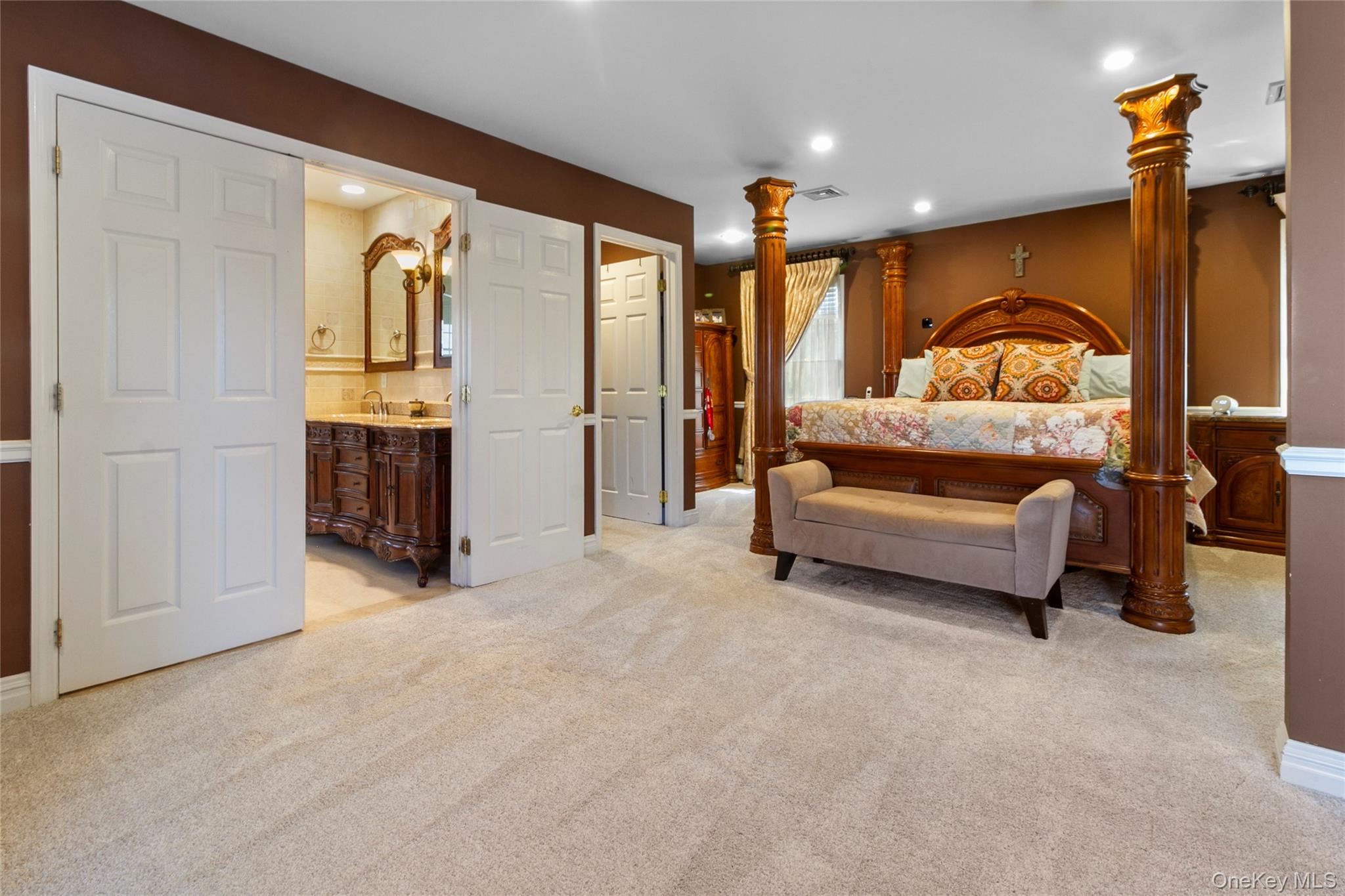 31 Farm Lake Court, Carmel, NY 10512