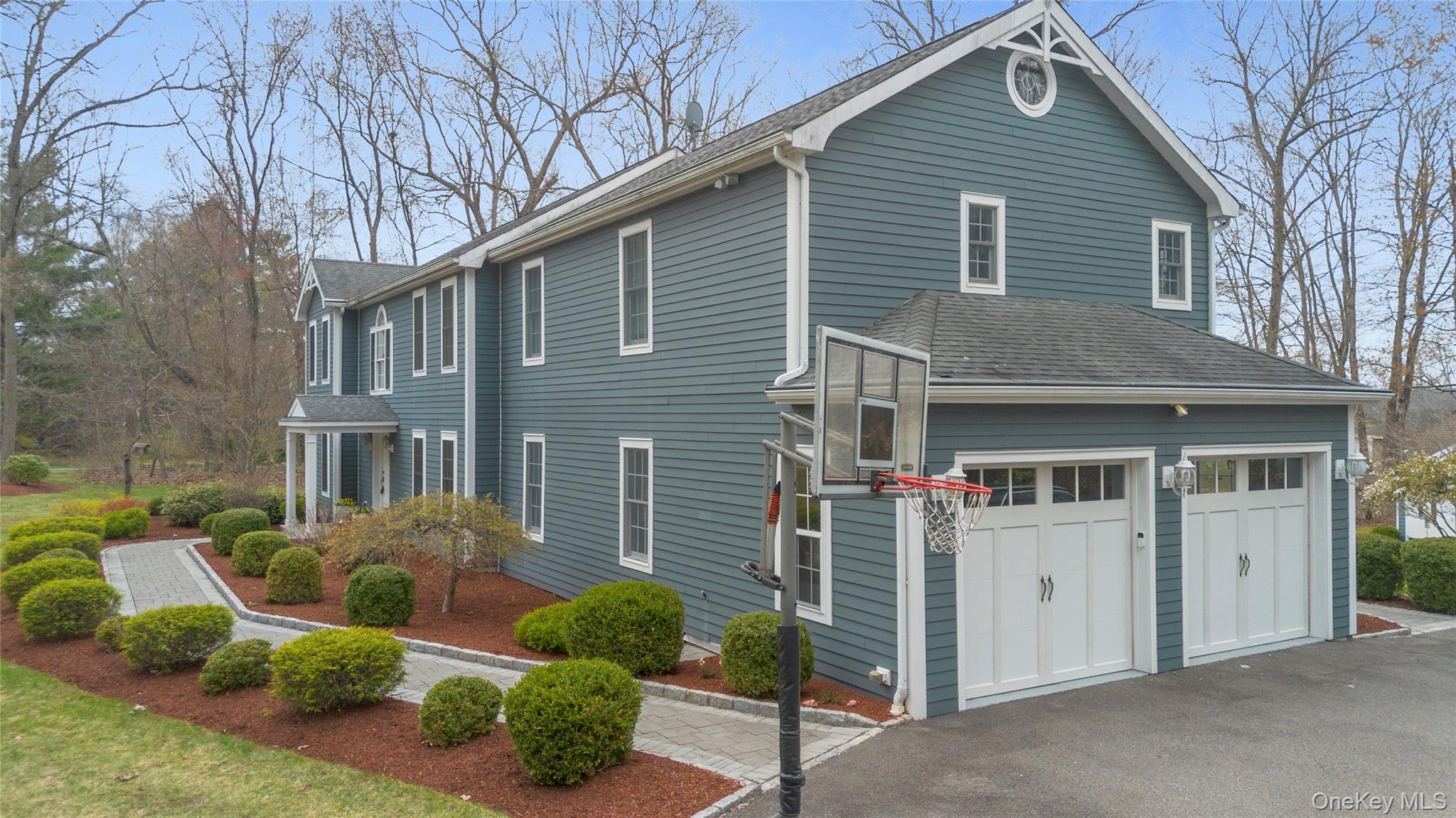 31 Farm Lake Court, Carmel, NY 10512