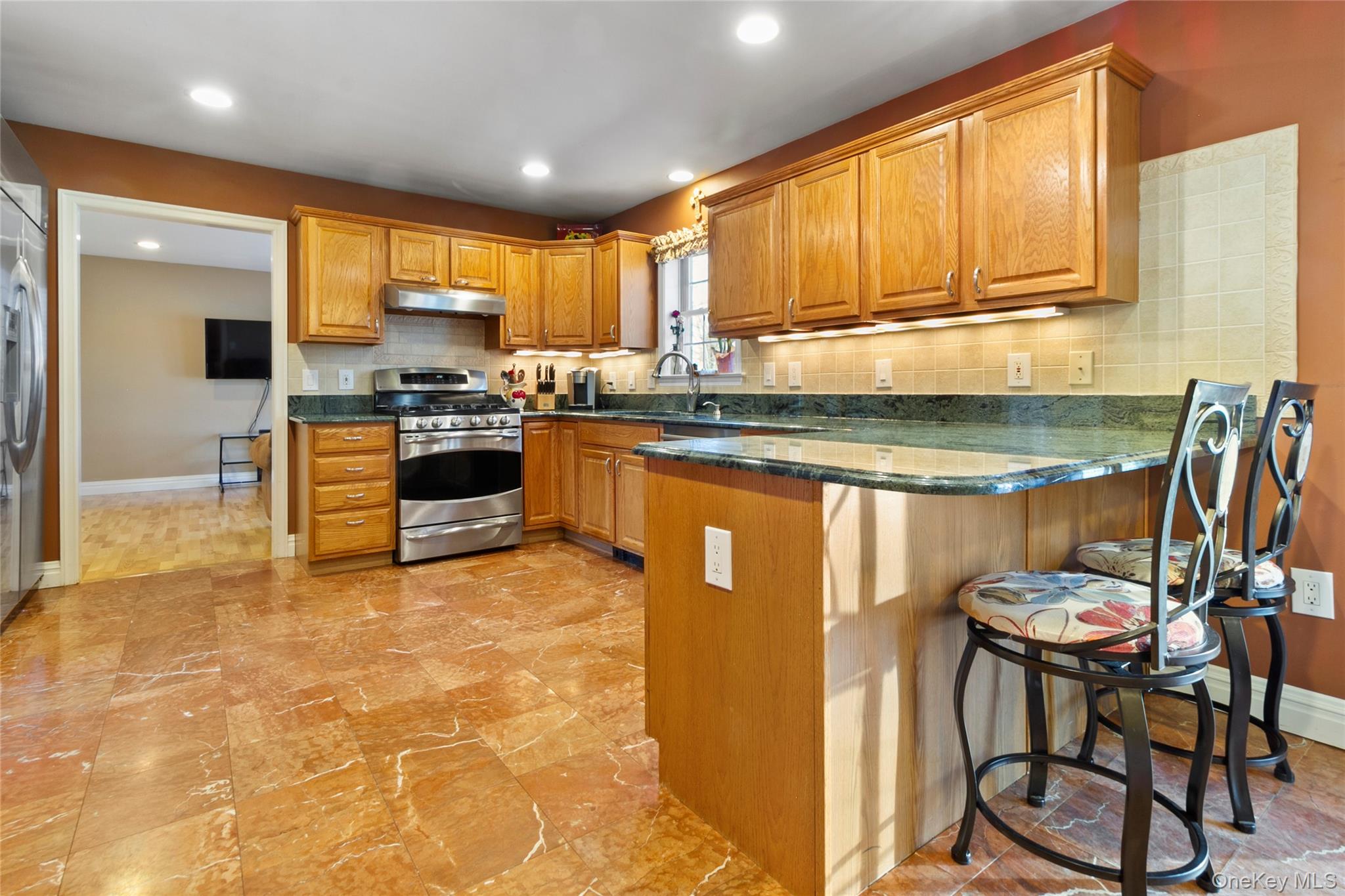 31 Farm Lake Court, Carmel, NY 10512