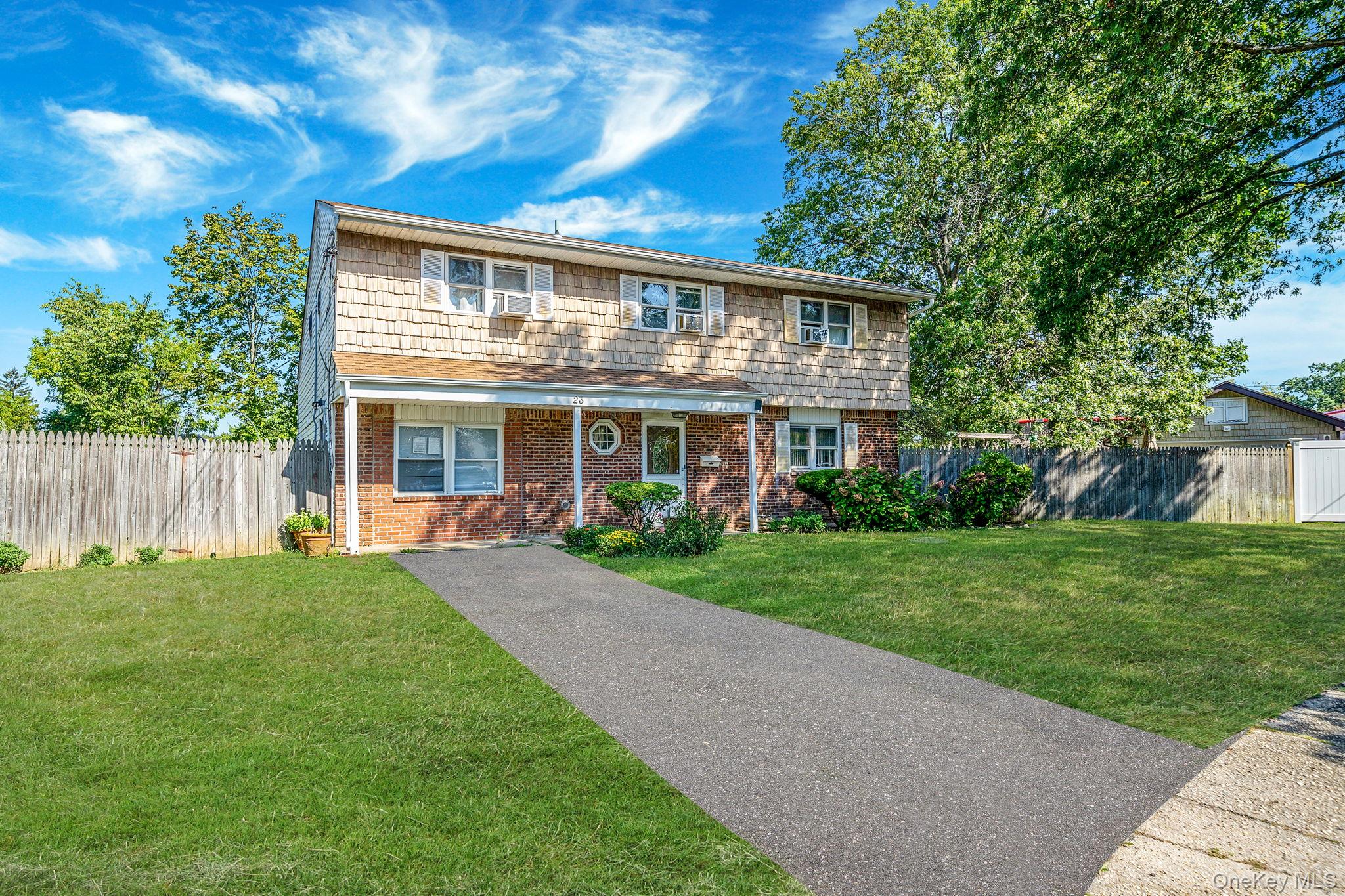 23 Caroline Court, North Babylon, NY 11703