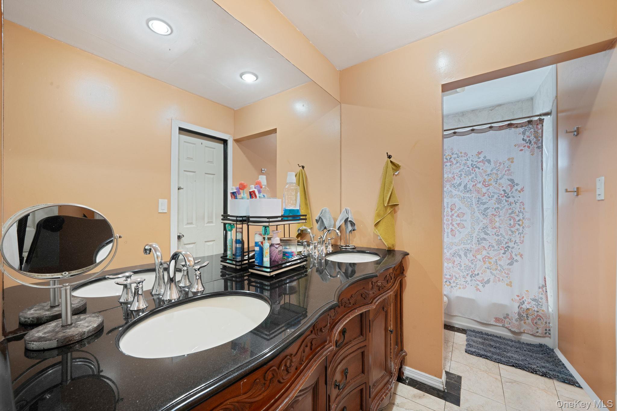 23 Caroline Court, North Babylon, NY 11703