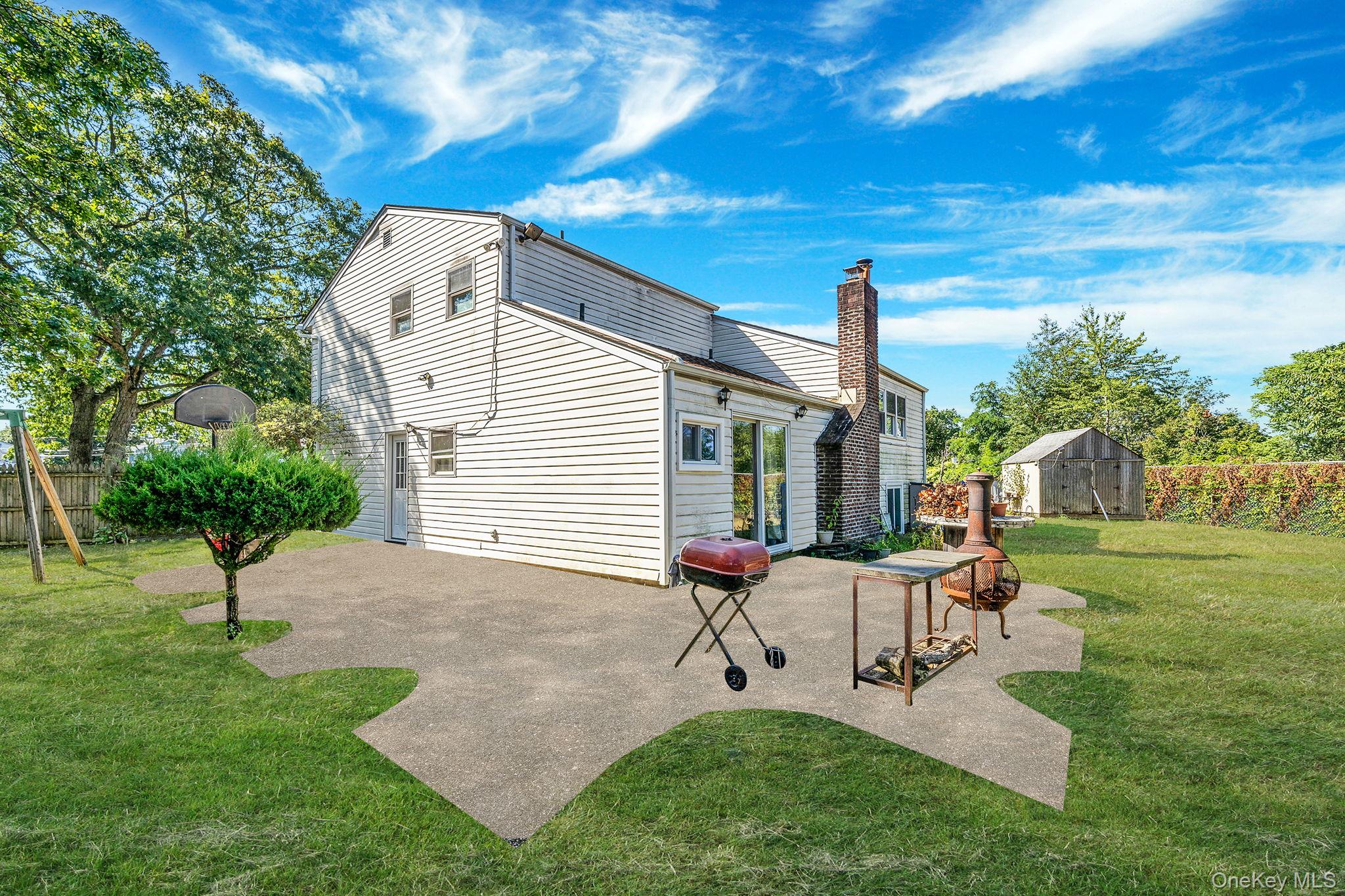 23 Caroline Court, North Babylon, NY 11703