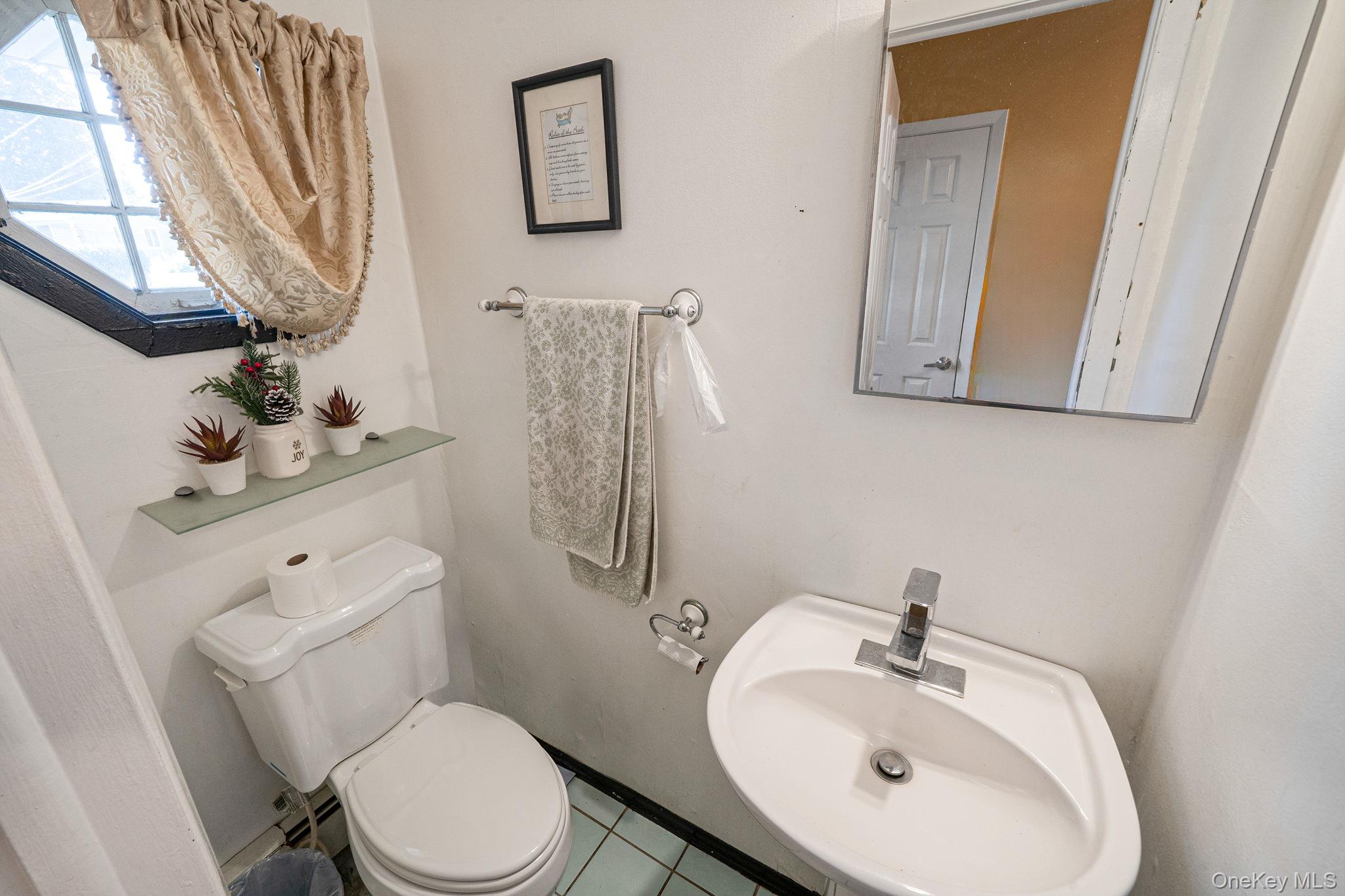 23 Caroline Court, North Babylon, NY 11703