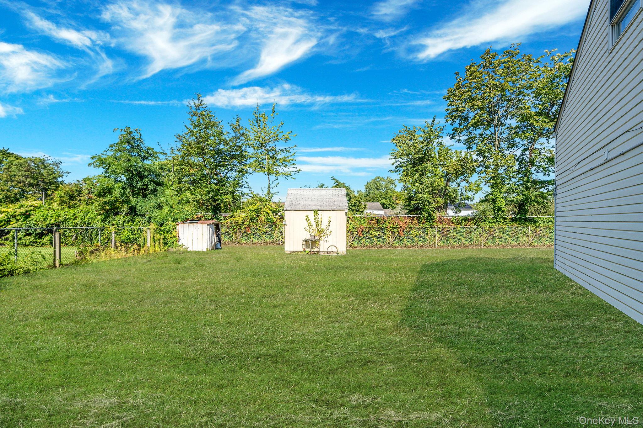 23 Caroline Court, North Babylon, NY 11703