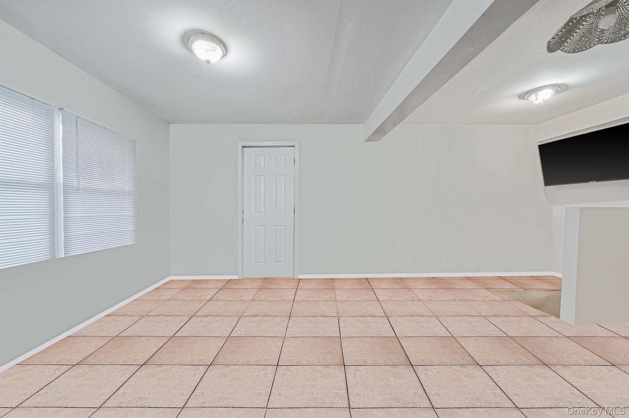 23 Caroline Court, North Babylon, NY 11703