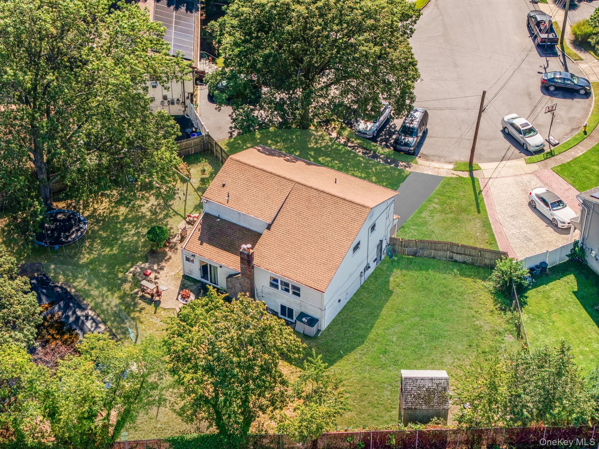 23 Caroline Court, North Babylon, NY 11703