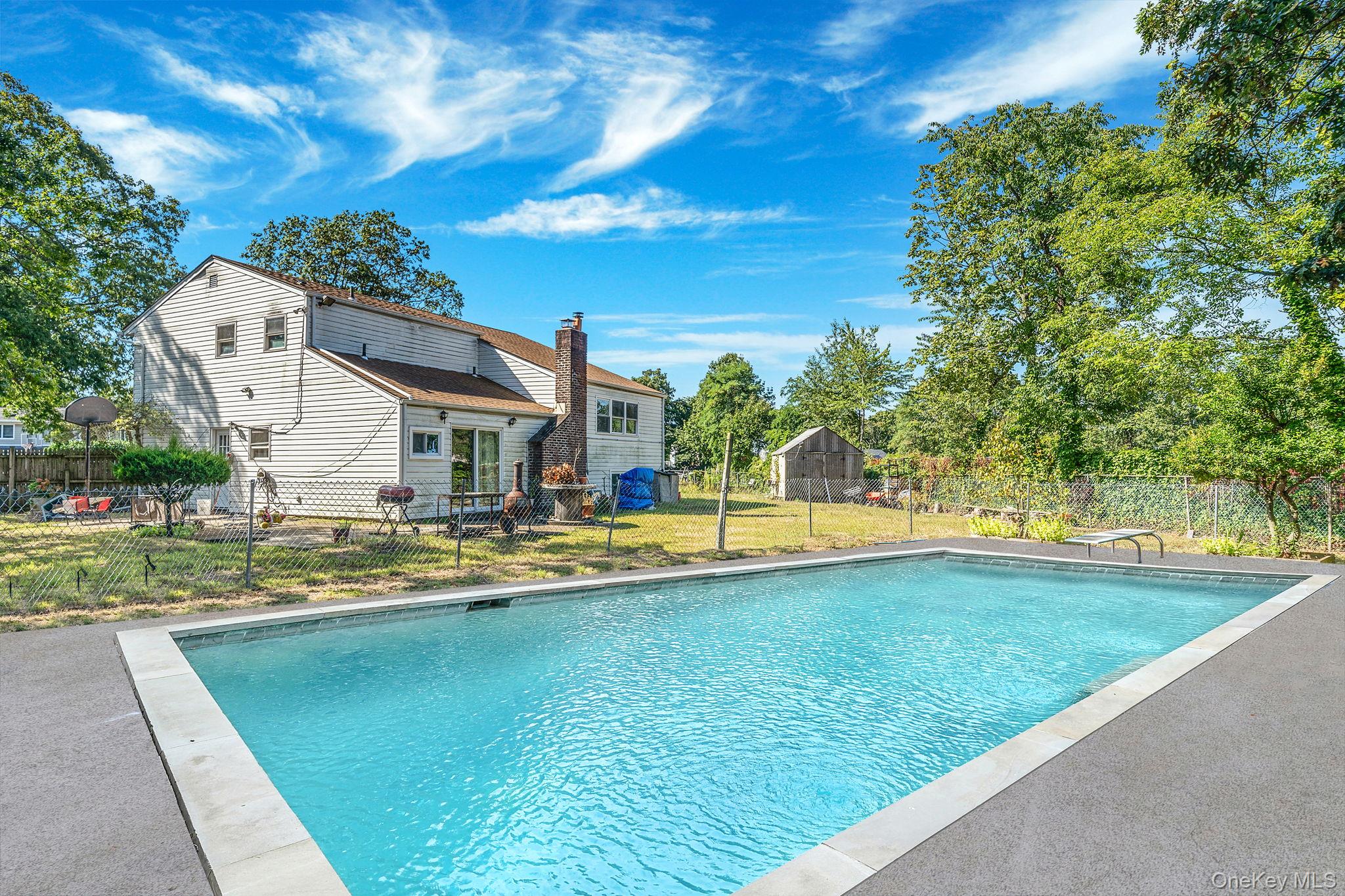 23 Caroline Court, North Babylon, NY 11703