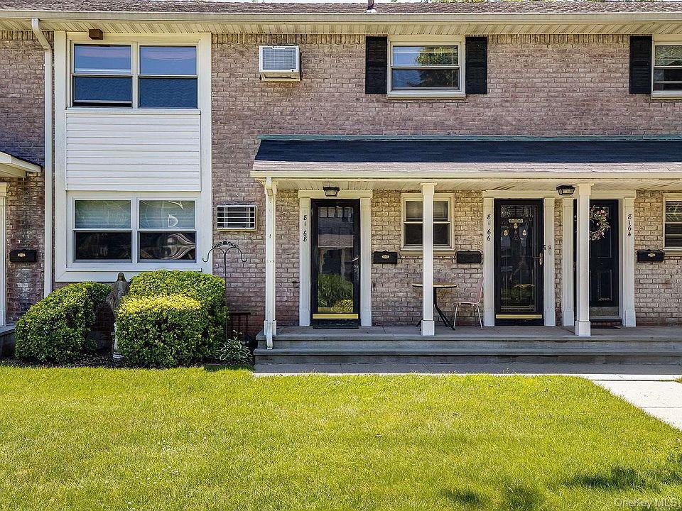 8168 Langdale Street # 263A, New Hyde Park, NY 11040