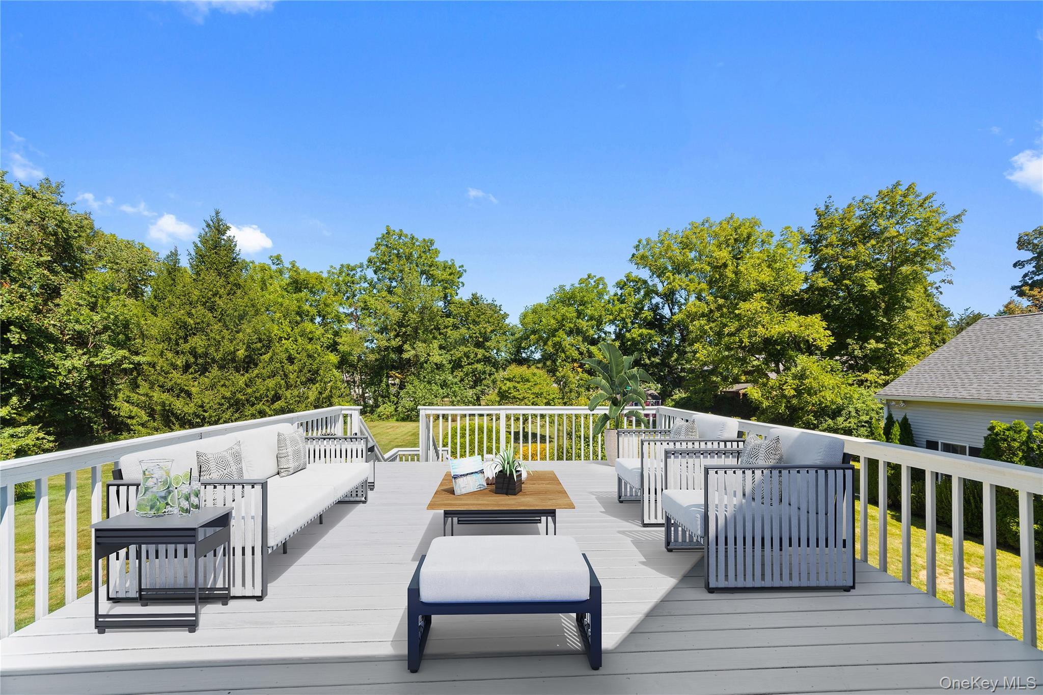 70 Oak Pond Lane, Mahopac, NY 10541