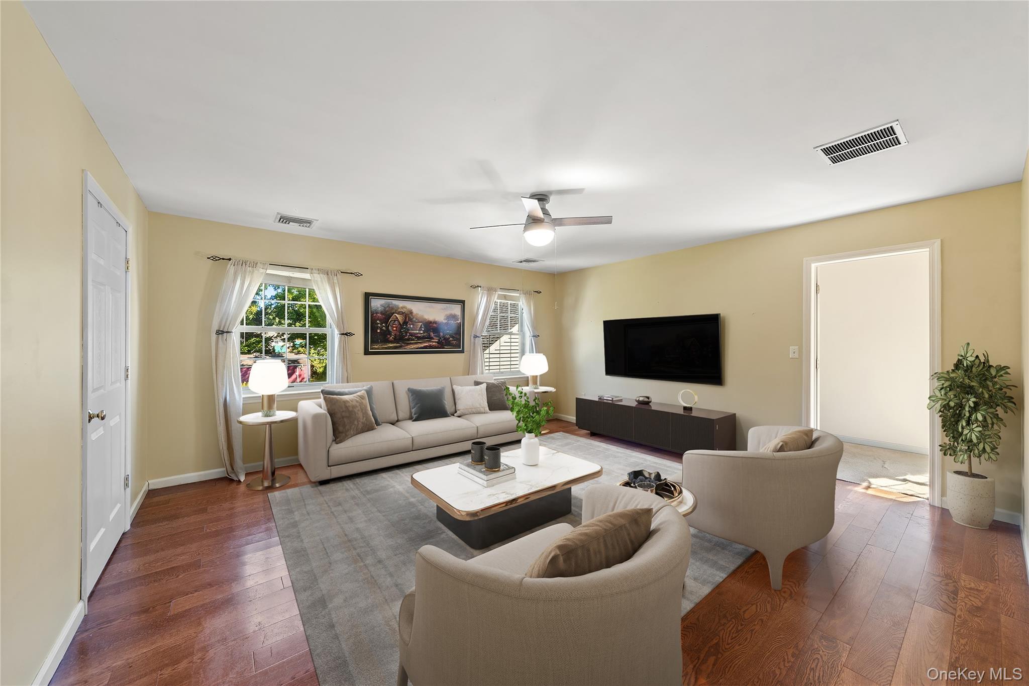 70 Oak Pond Lane, Mahopac, NY 10541