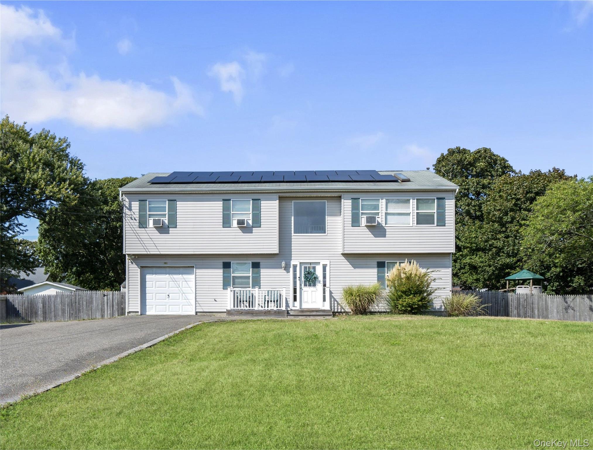 29 Seymour Drive, Shirley, NY 11967