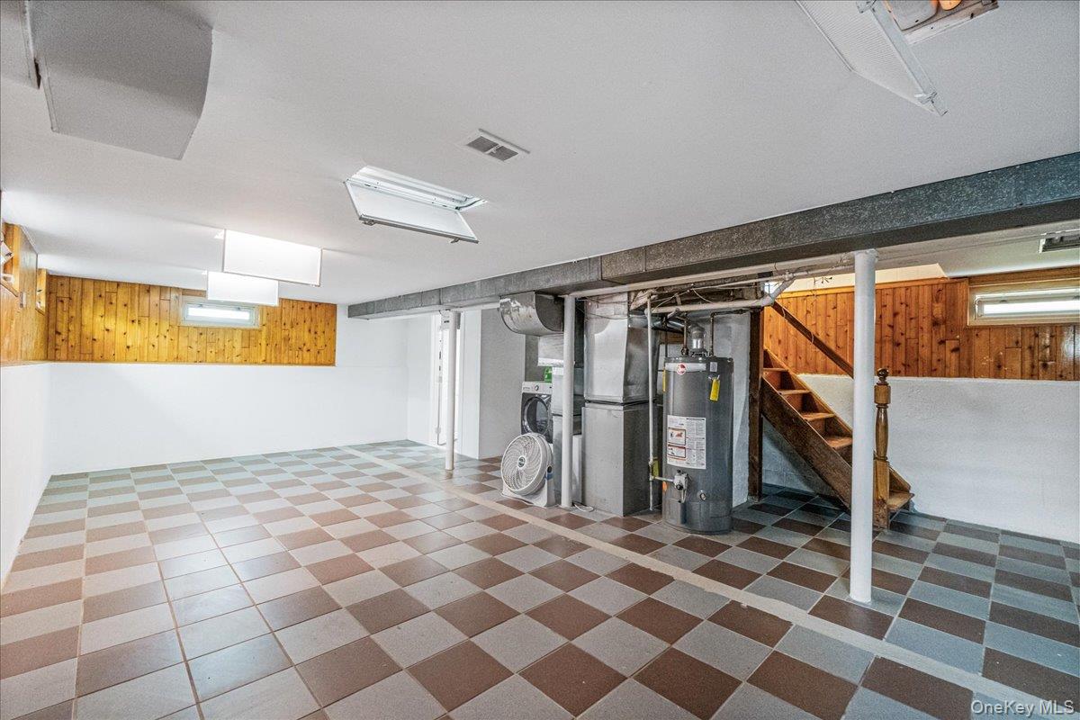 9001 215th Street, Queens Village, NY 11428