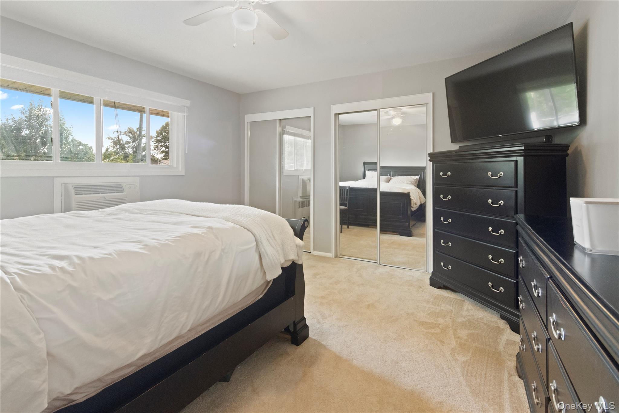 336 Edmunton Drive # L12, North Babylon, NY 11703