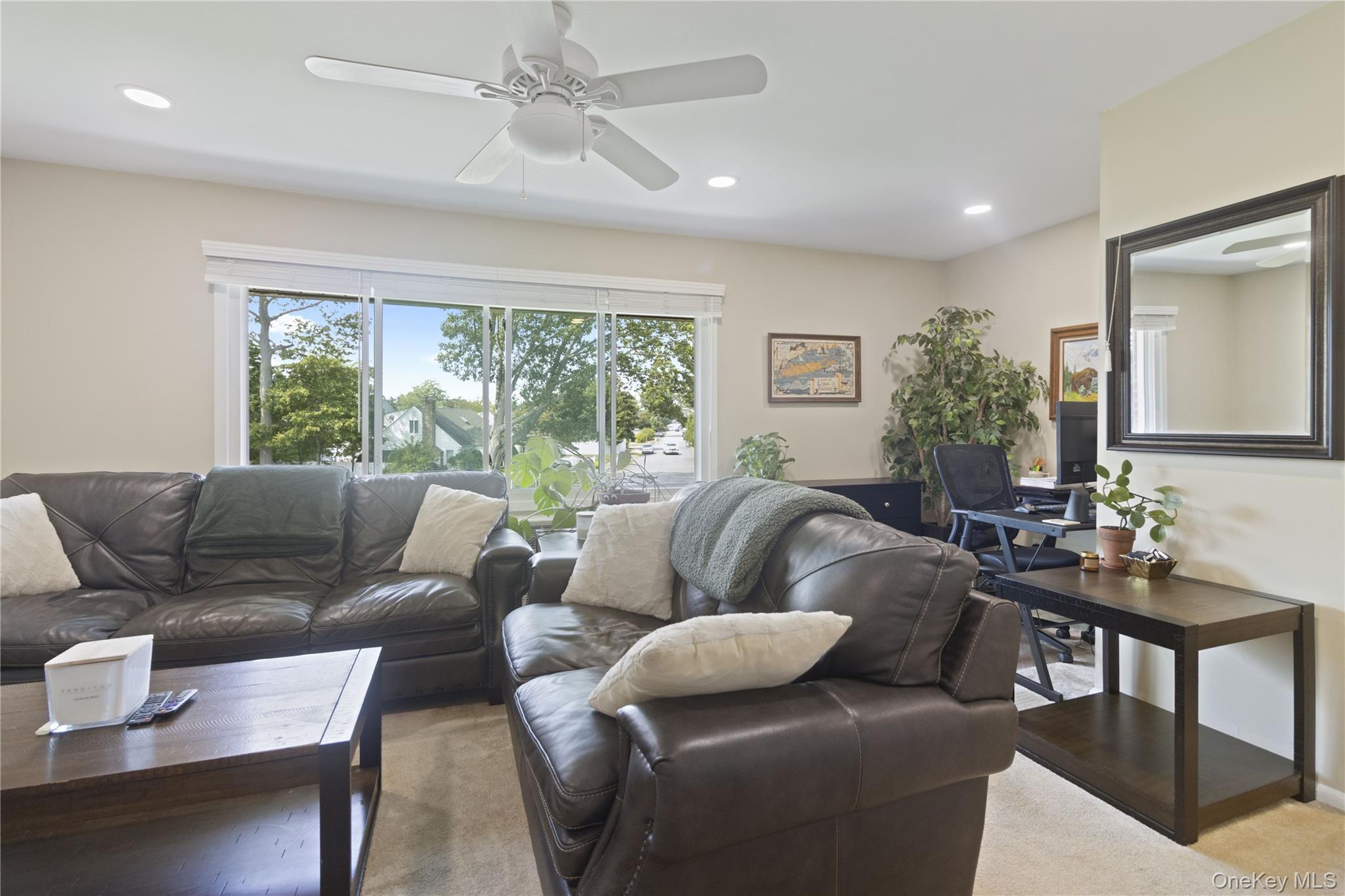 336 Edmunton Drive # L12, North Babylon, NY 11703