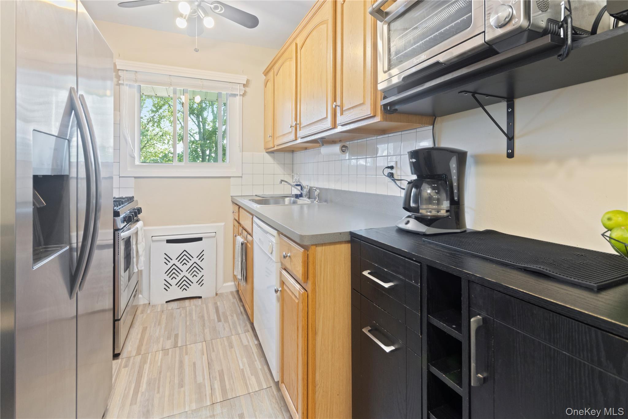 336 Edmunton Drive # L12, North Babylon, NY 11703