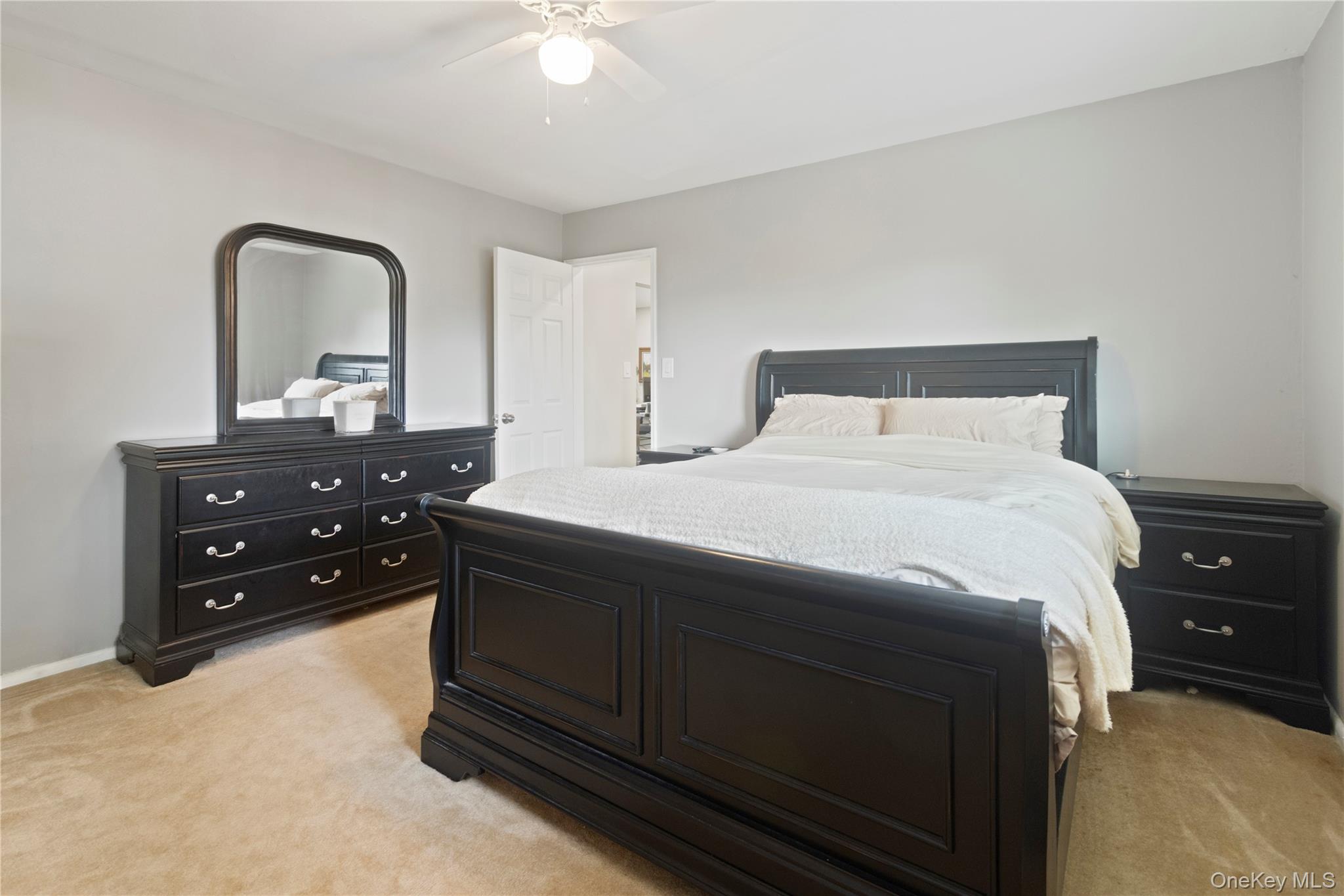 336 Edmunton Drive # L12, North Babylon, NY 11703