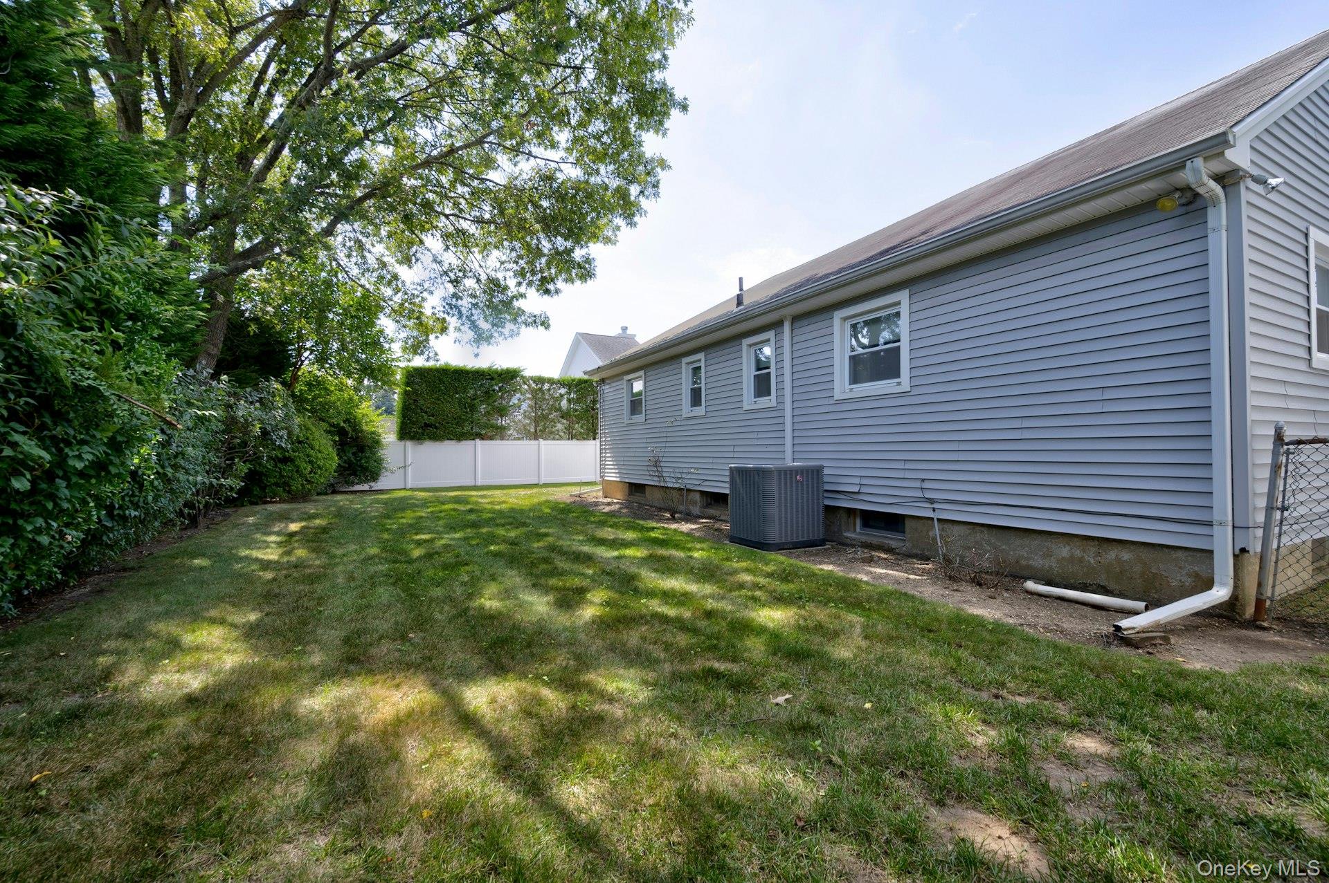 61 Birch Lane, Massapequa Park, NY 11762