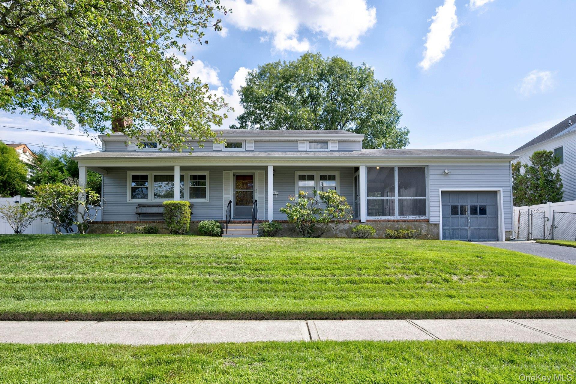 61 Birch Lane, Massapequa Park, NY 11762