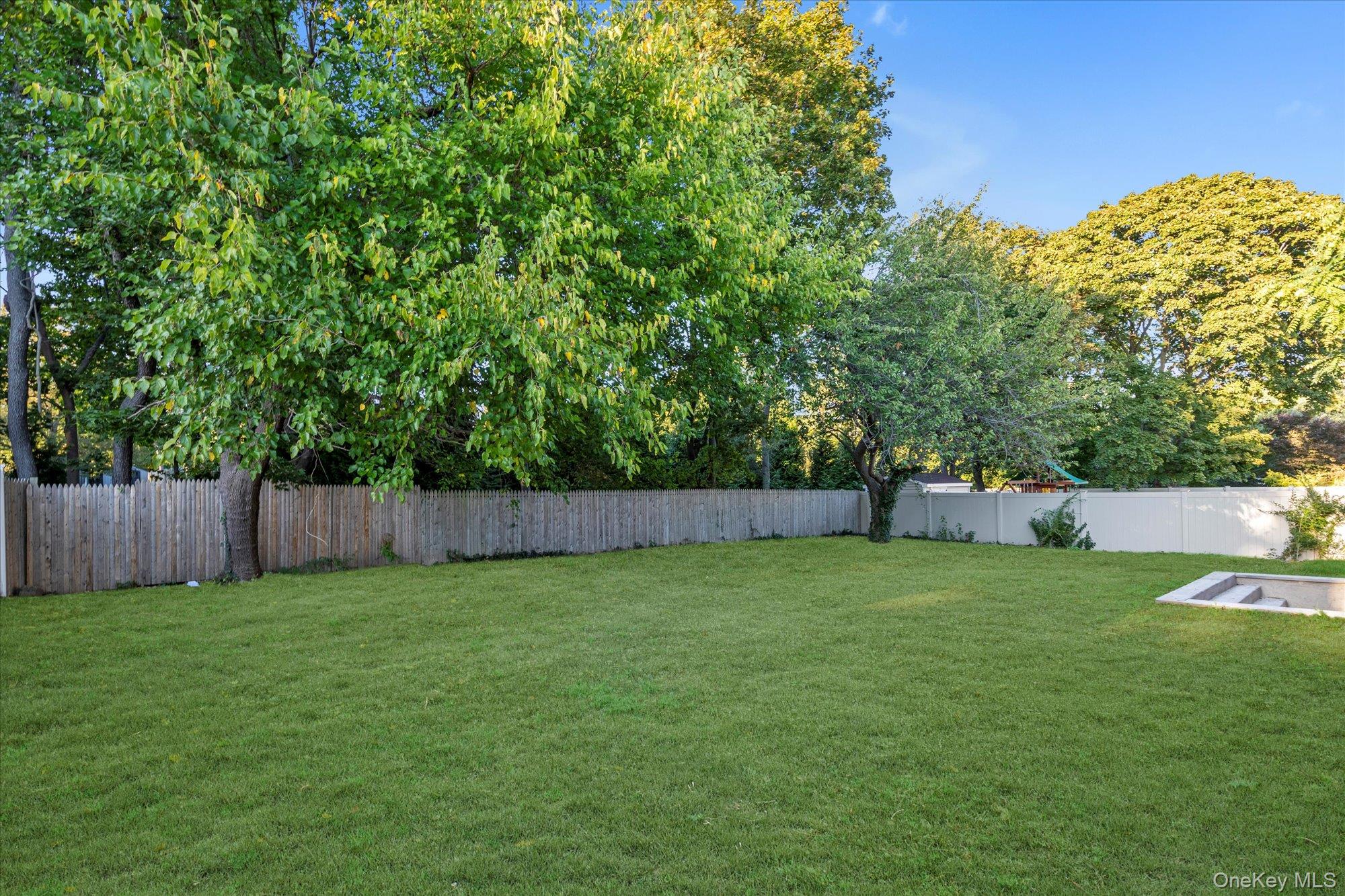 12 Wren Court, Northport, NY 11768