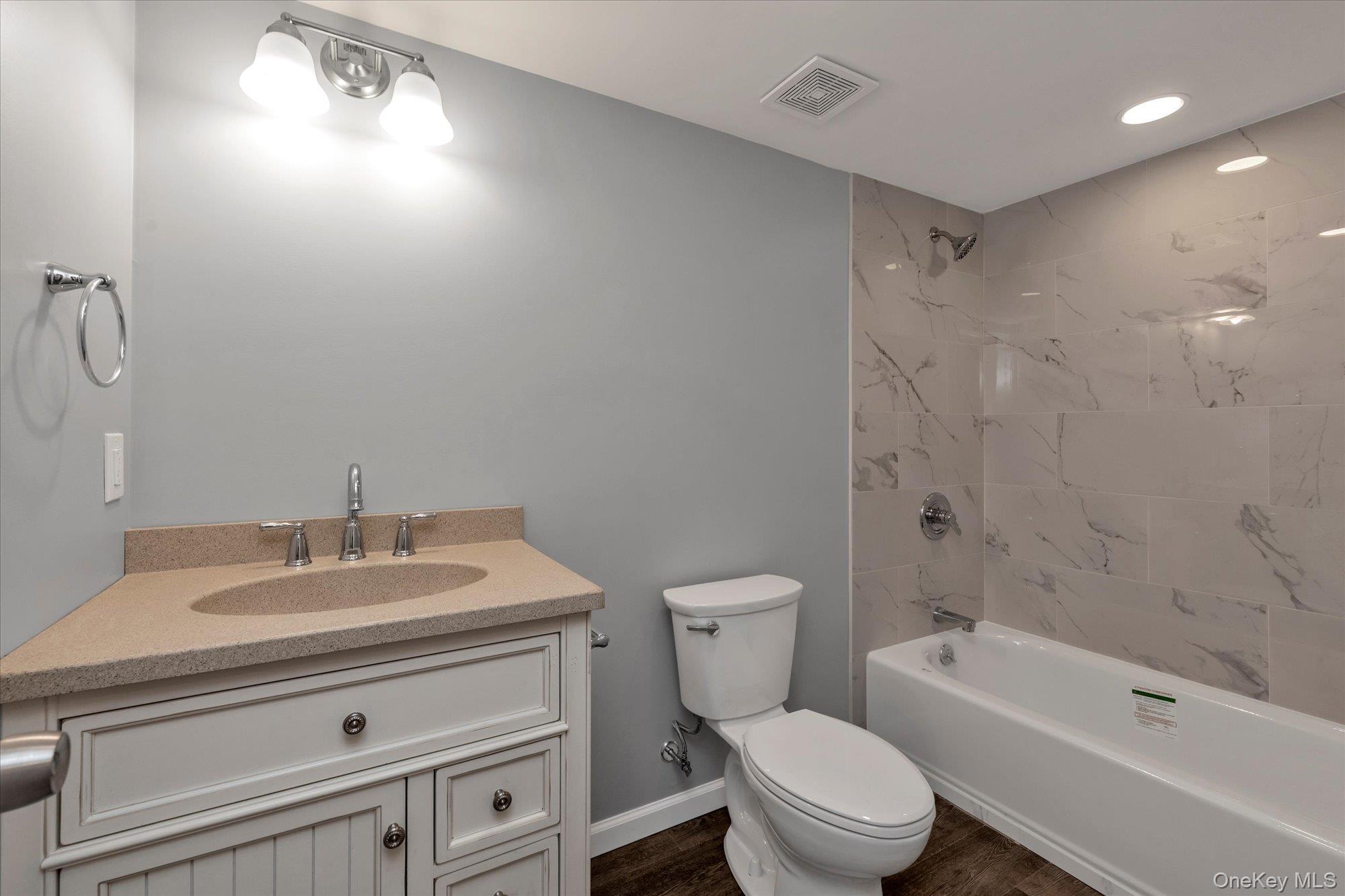 12 Wren Court, Northport, NY 11768