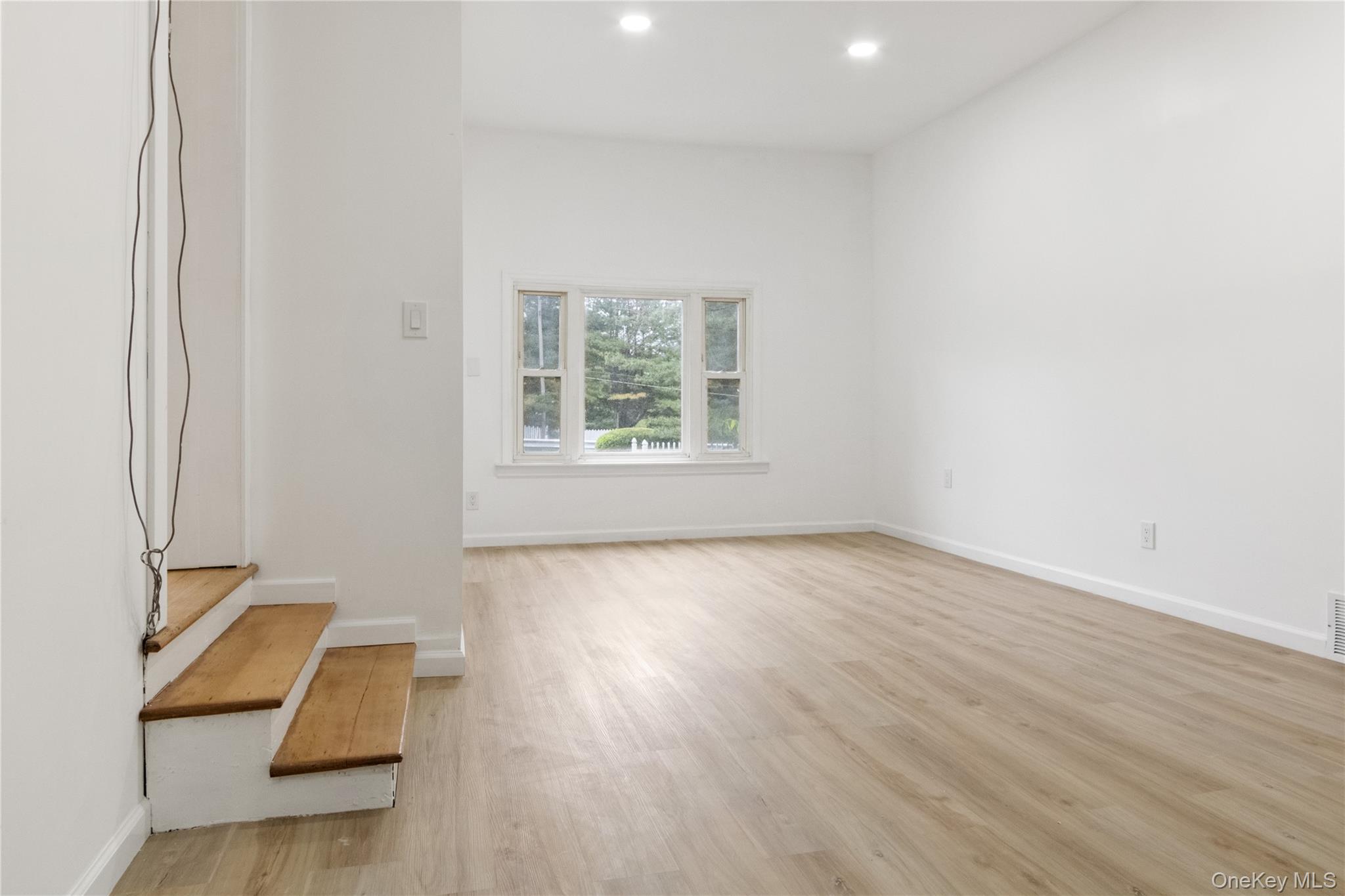 11 Queen Street, New Windsor, NY 12553