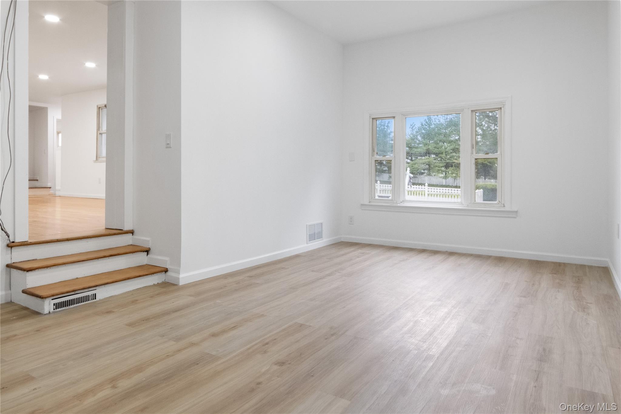 11 Queen Street, New Windsor, NY 12553