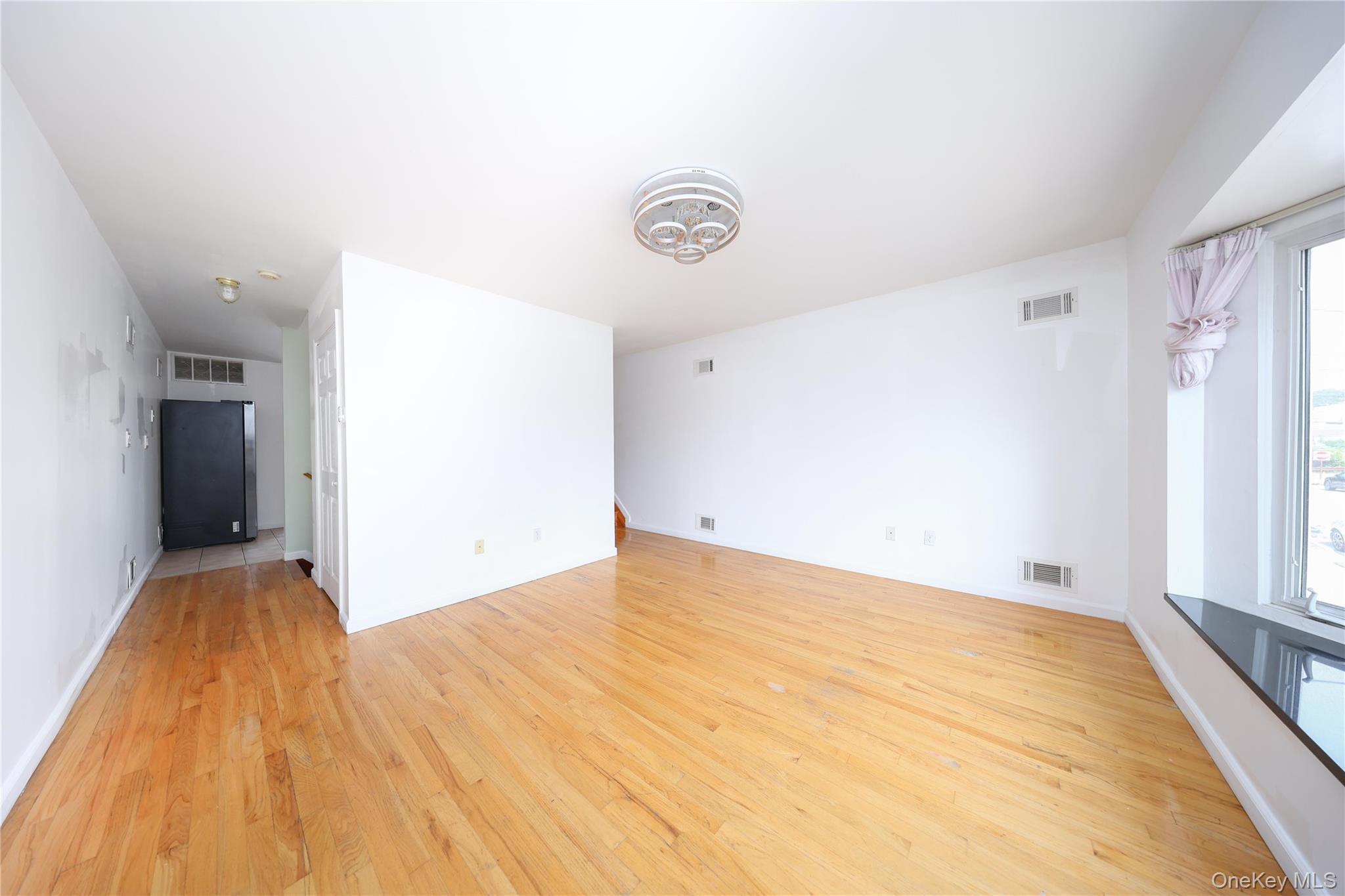 139 KISWICK Street, Staten Island, NY 10306