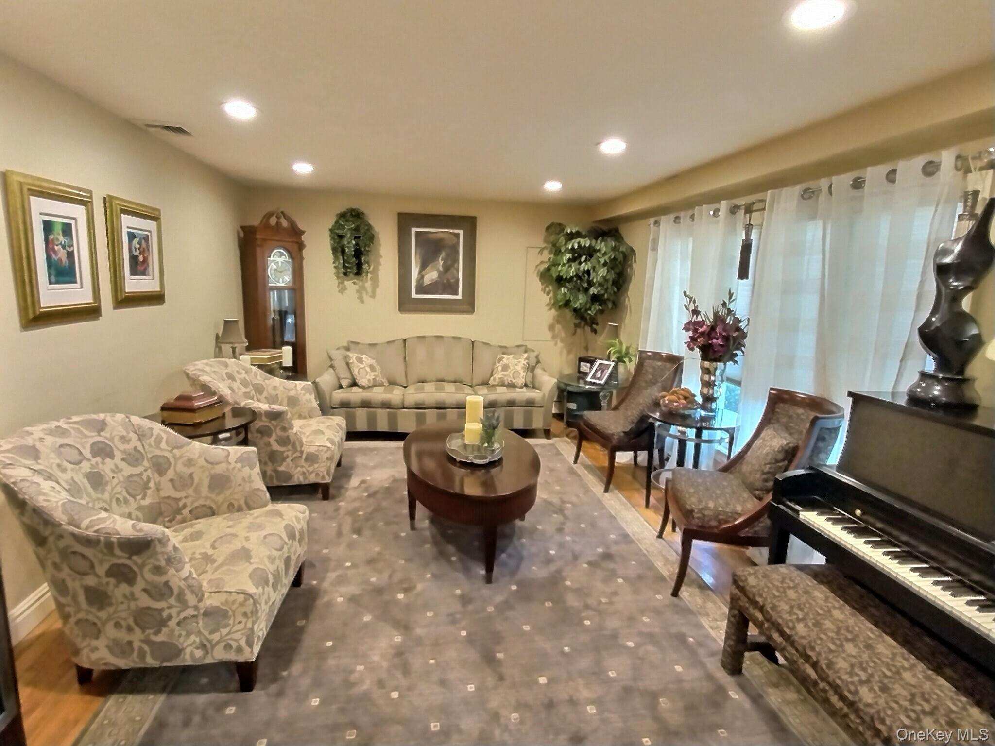 467 Susan Court, West Hempstead, NY 11552