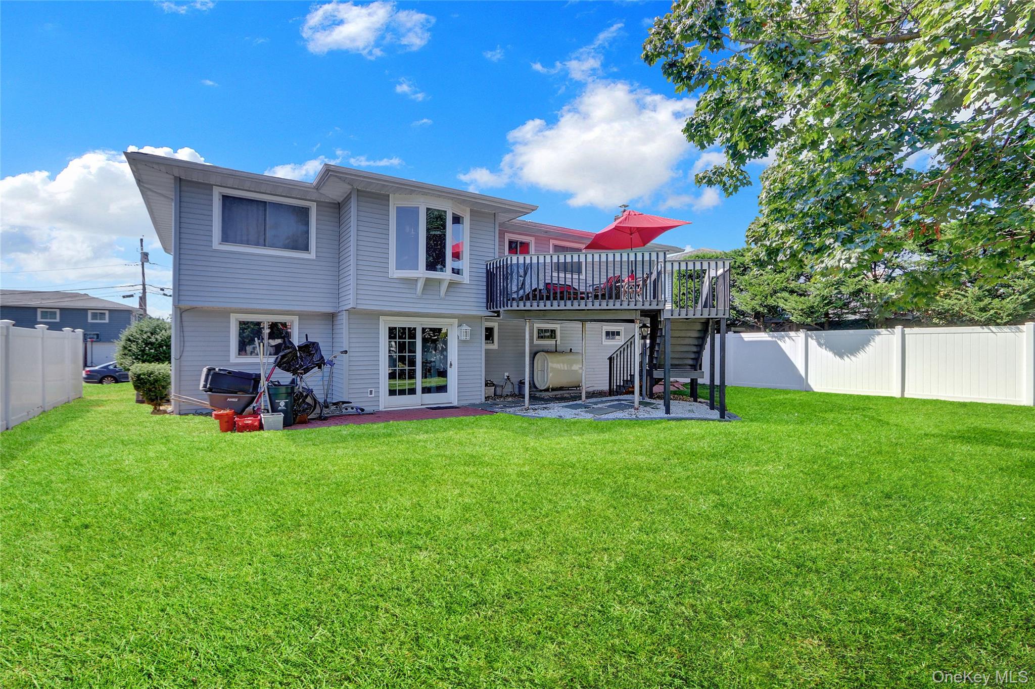 985 North Drive, Merrick, NY 11566