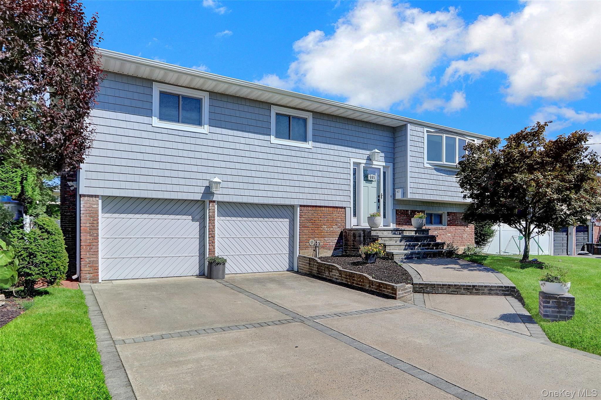 985 North Drive, Merrick, NY 11566