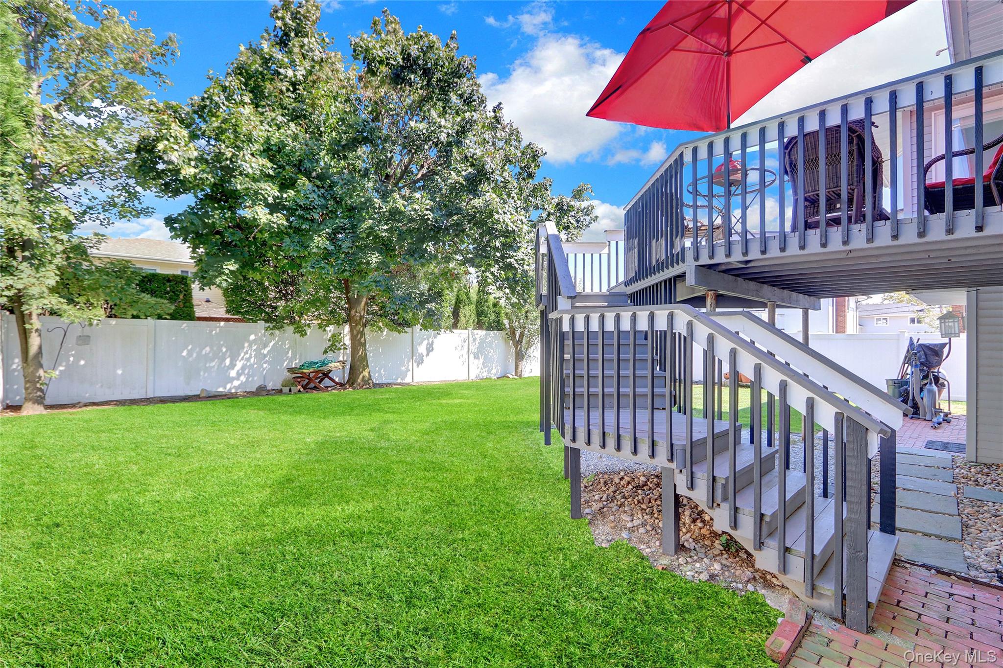 985 North Drive, Merrick, NY 11566