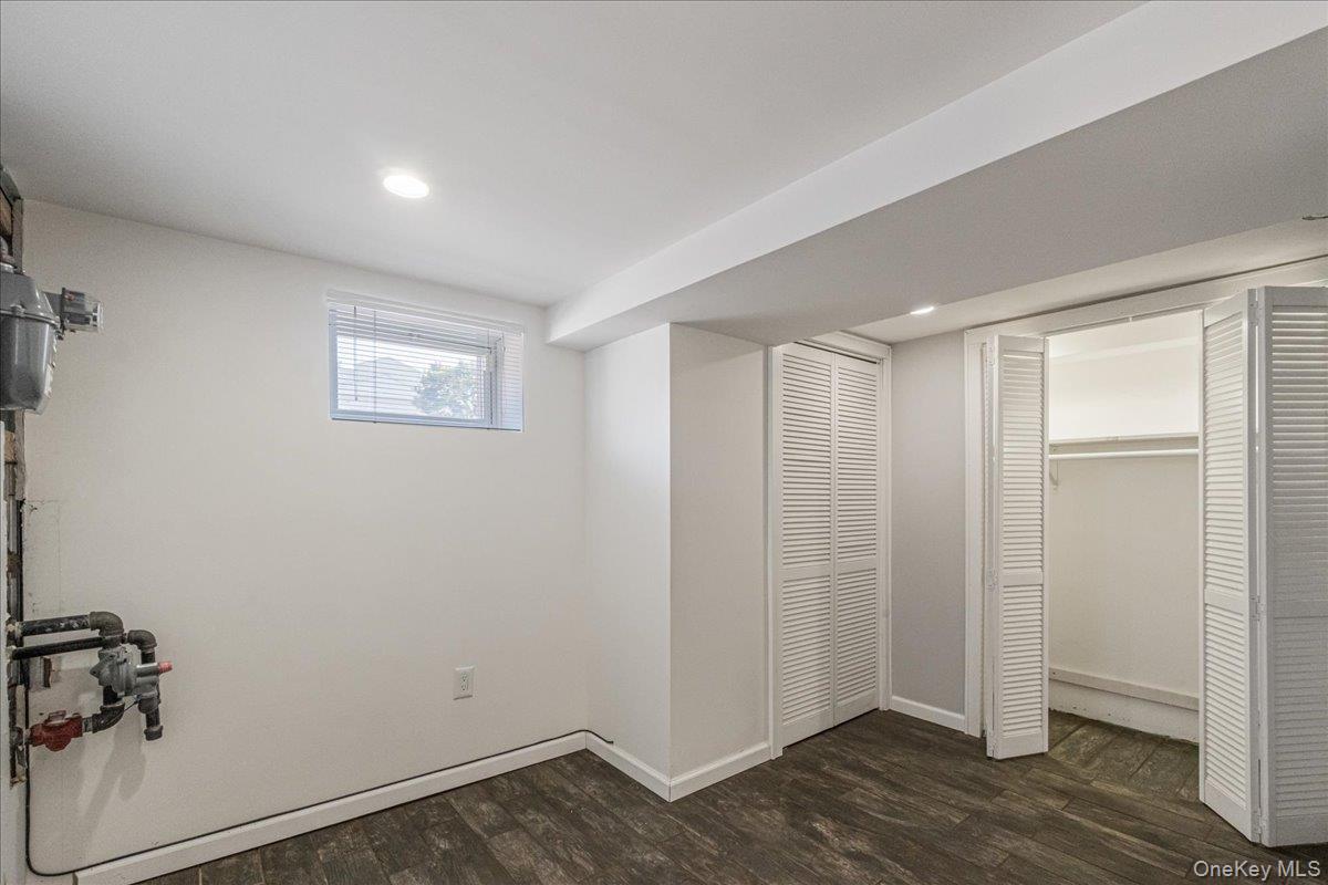 6467 58th Road, Maspeth, NY 11378