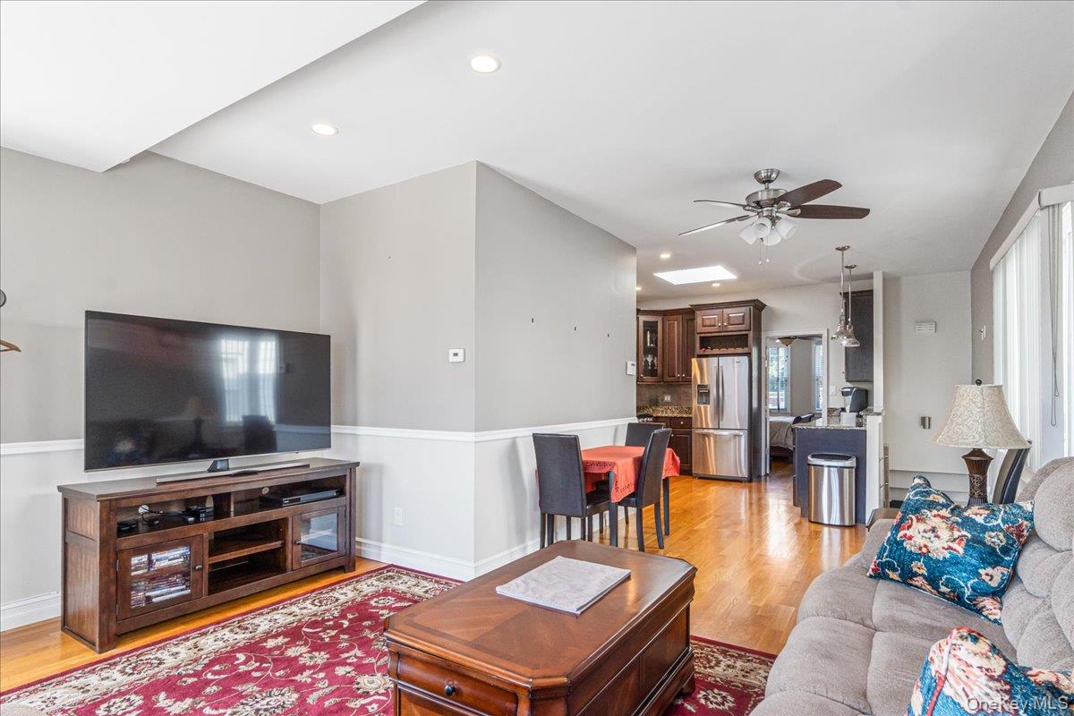 6467 58th Road, Maspeth, NY 11378