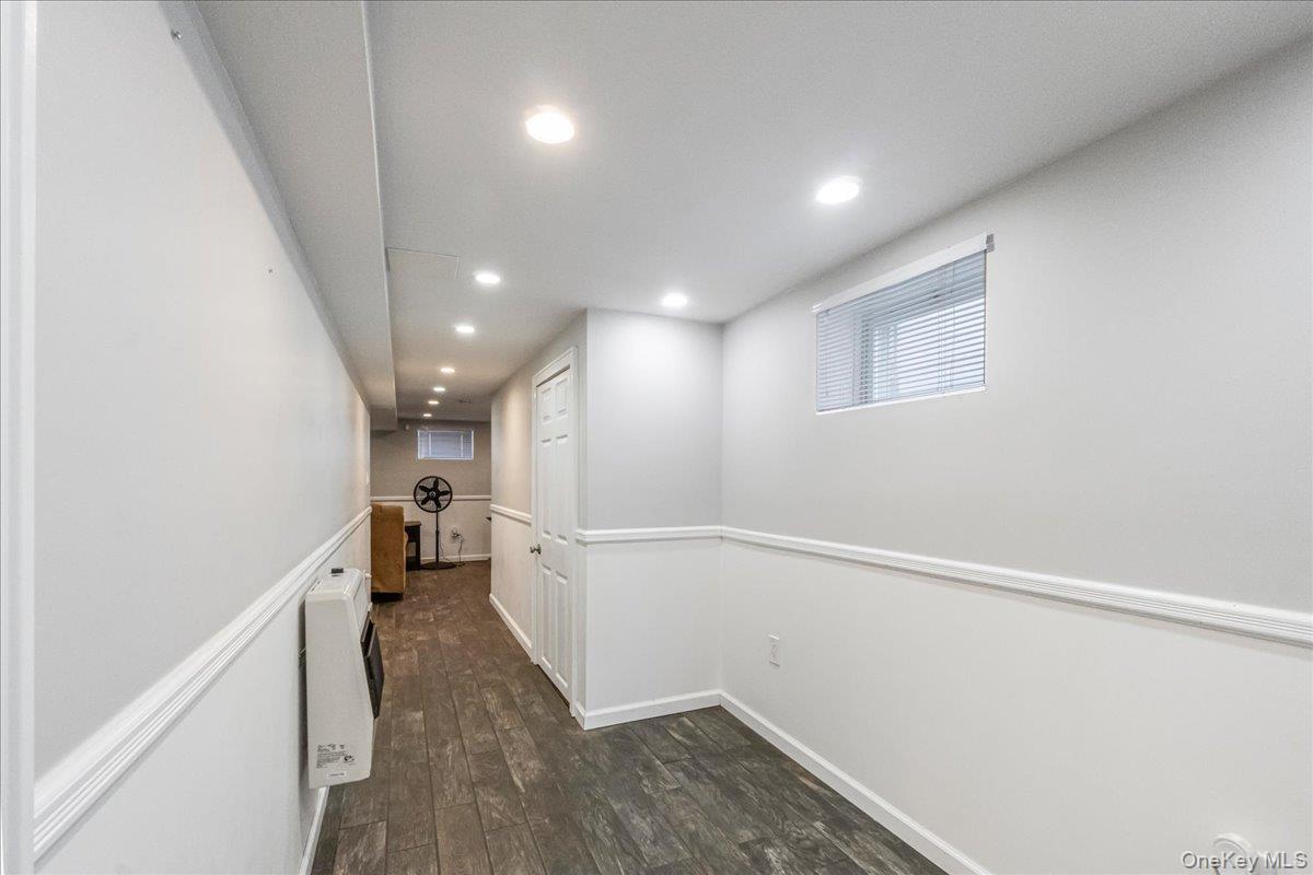 6467 58th Road, Maspeth, NY 11378