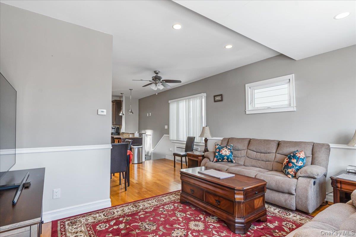 6467 58th Road, Maspeth, NY 11378