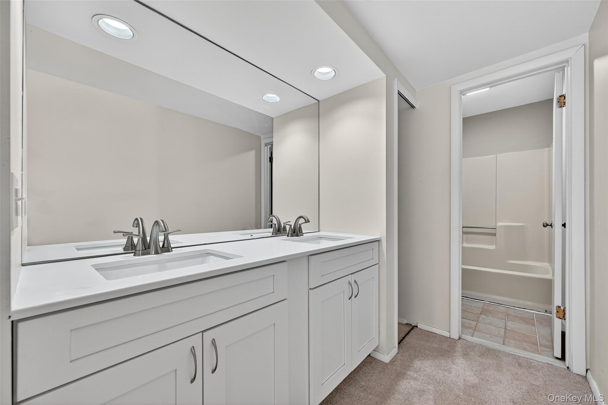 76 Laudaten Way, Warwick, NY 10990