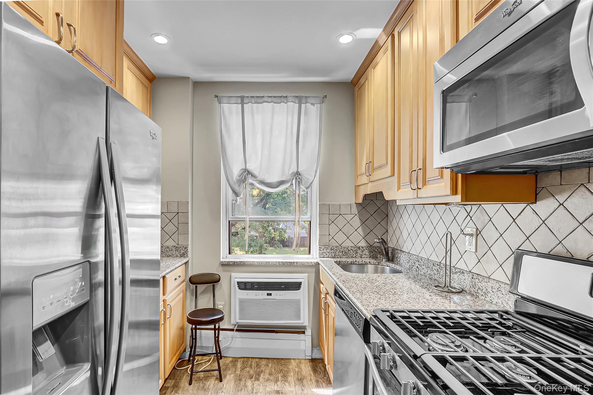 30 Daley Place # 247, Lynbrook, NY 11563