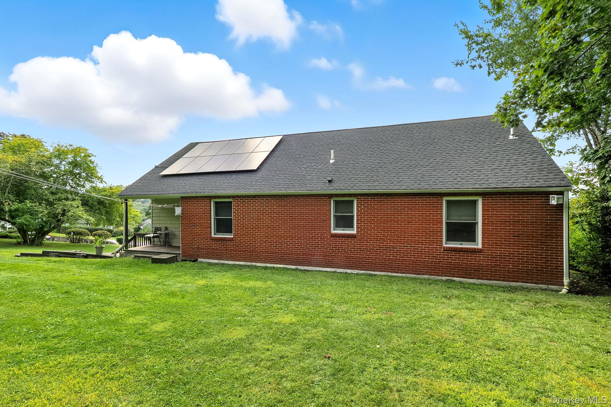 23 Robert Road, Poughkeepsie, NY 12603