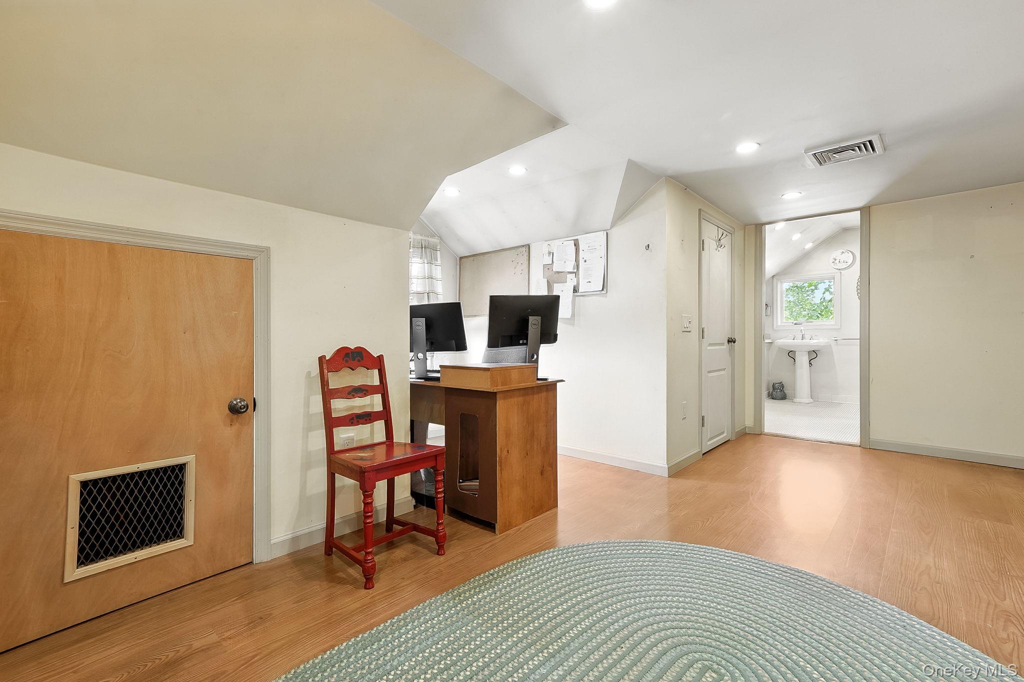 23 Robert Road, Poughkeepsie, NY 12603