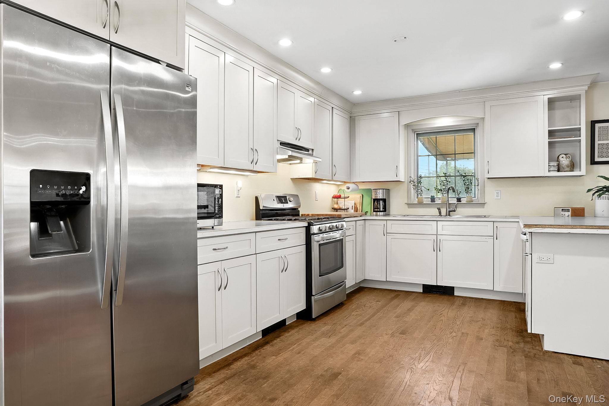 23 Robert Road, Poughkeepsie, NY 12603