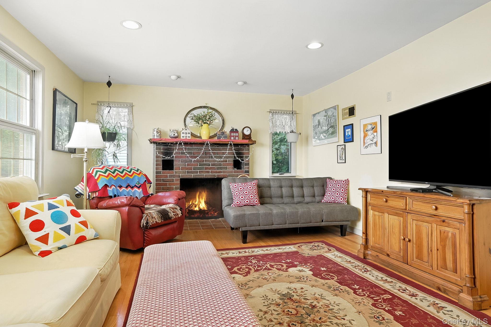 23 Robert Road, Poughkeepsie, NY 12603